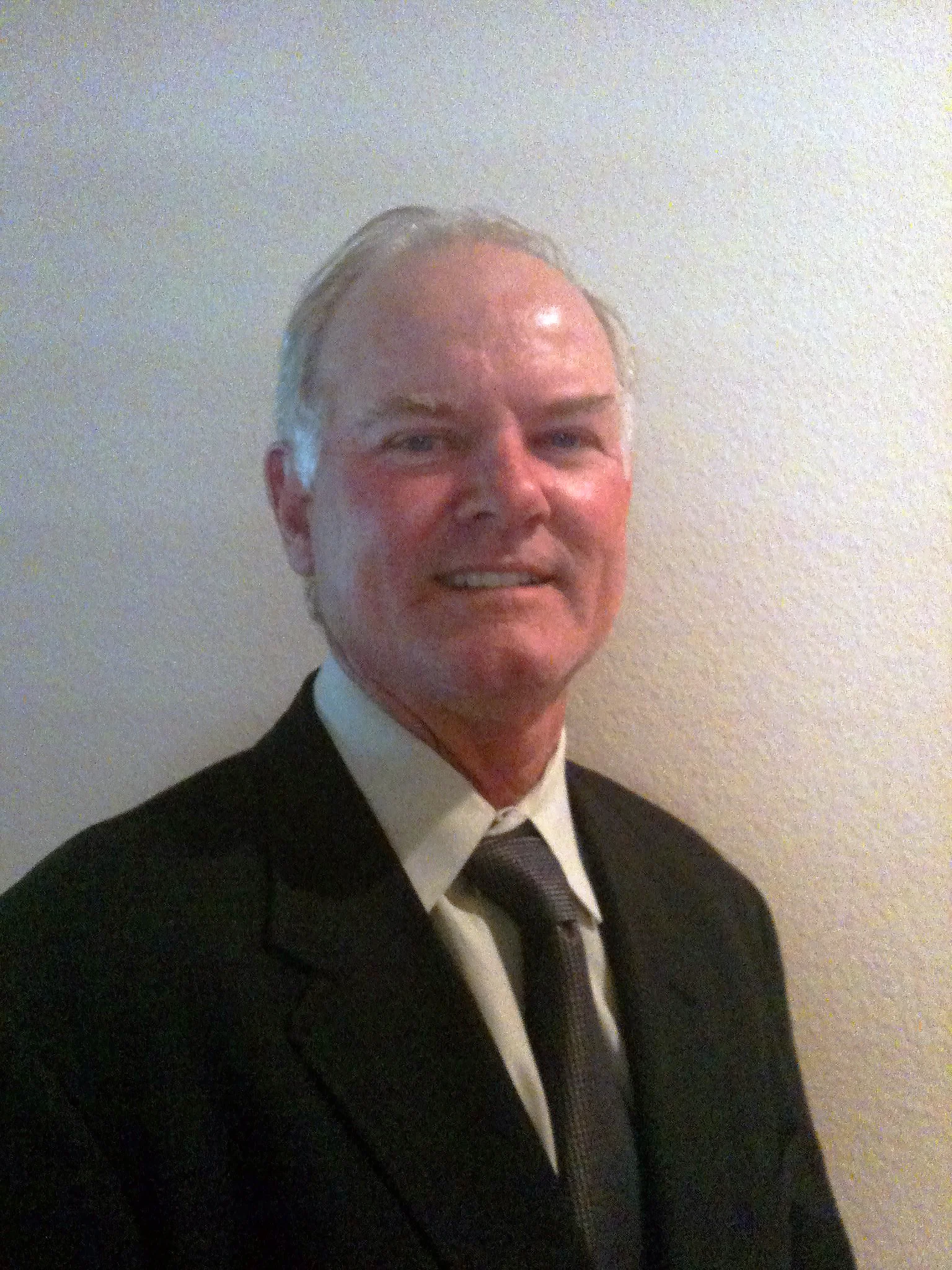 Henry Kuehlem Headshot.jpg