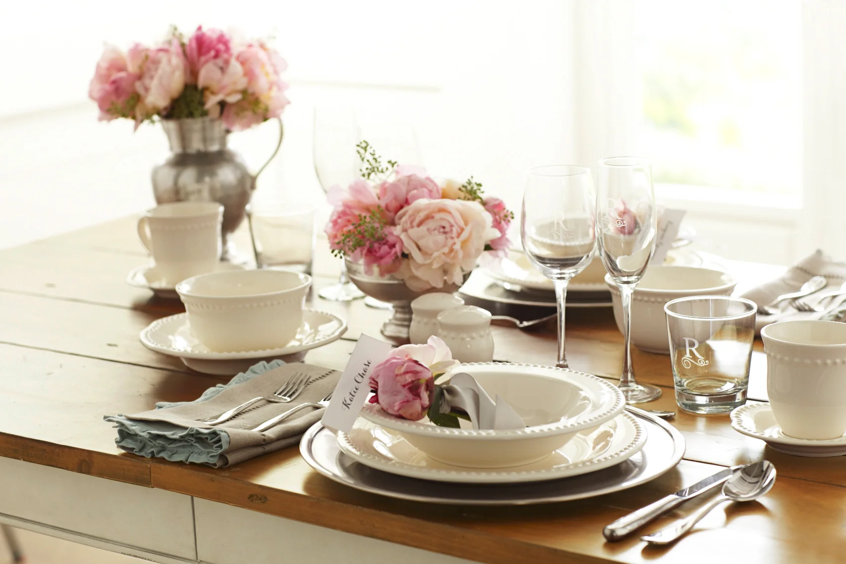 SP13_PBRomantic_placesetting_v1_dm-52_o.jpg