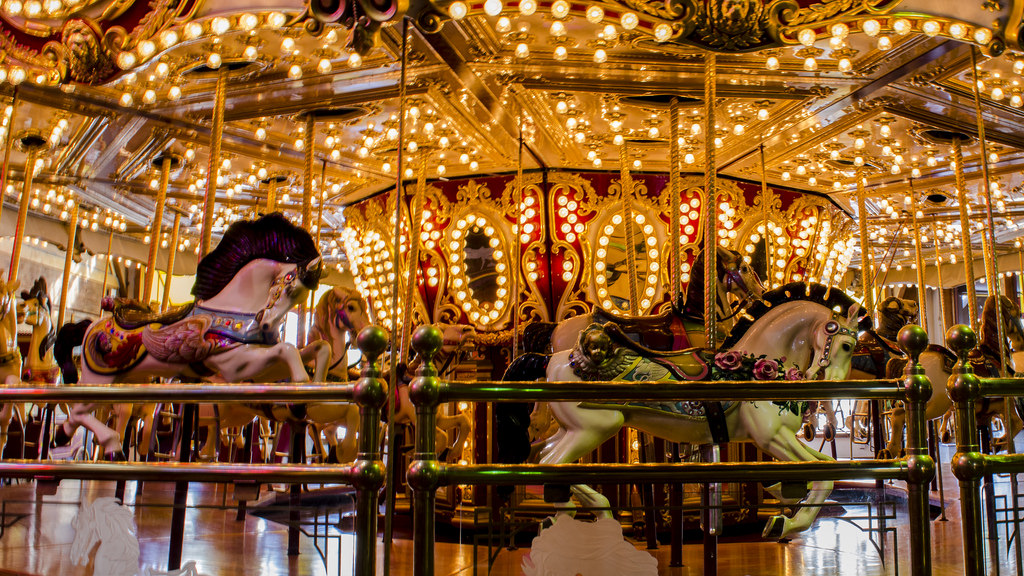 Seattle's waterfront Carousel, taken by Sworldguy on Flickr