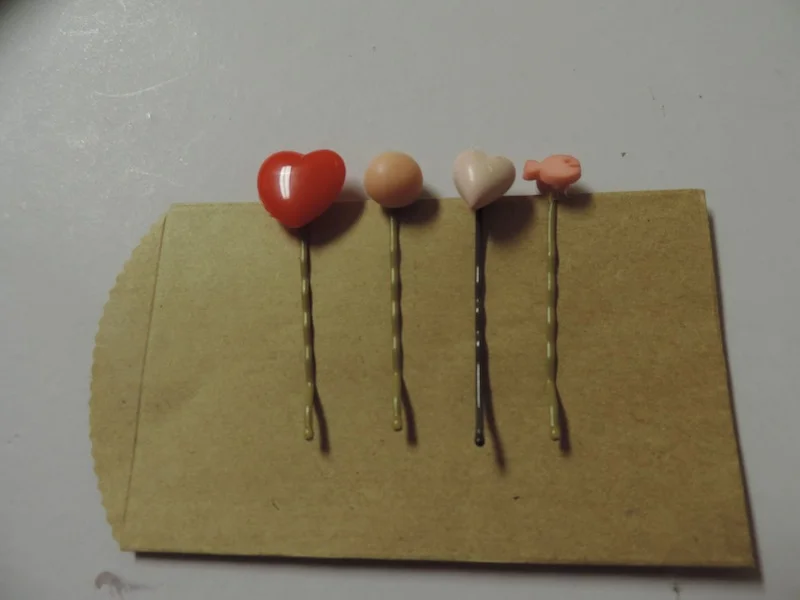 Vintage Button Hair Pins 1.JPG