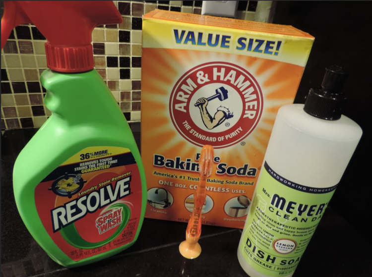 How to get set in oil stains out of your clothes (using things you already have at home!).png