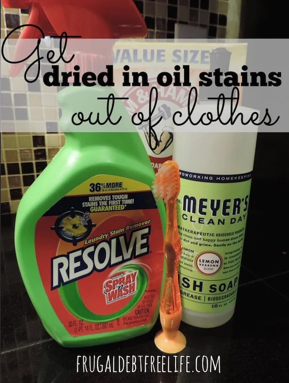How to get set in oil stains out of your clothes (using things you already have at home!) 1.jpg