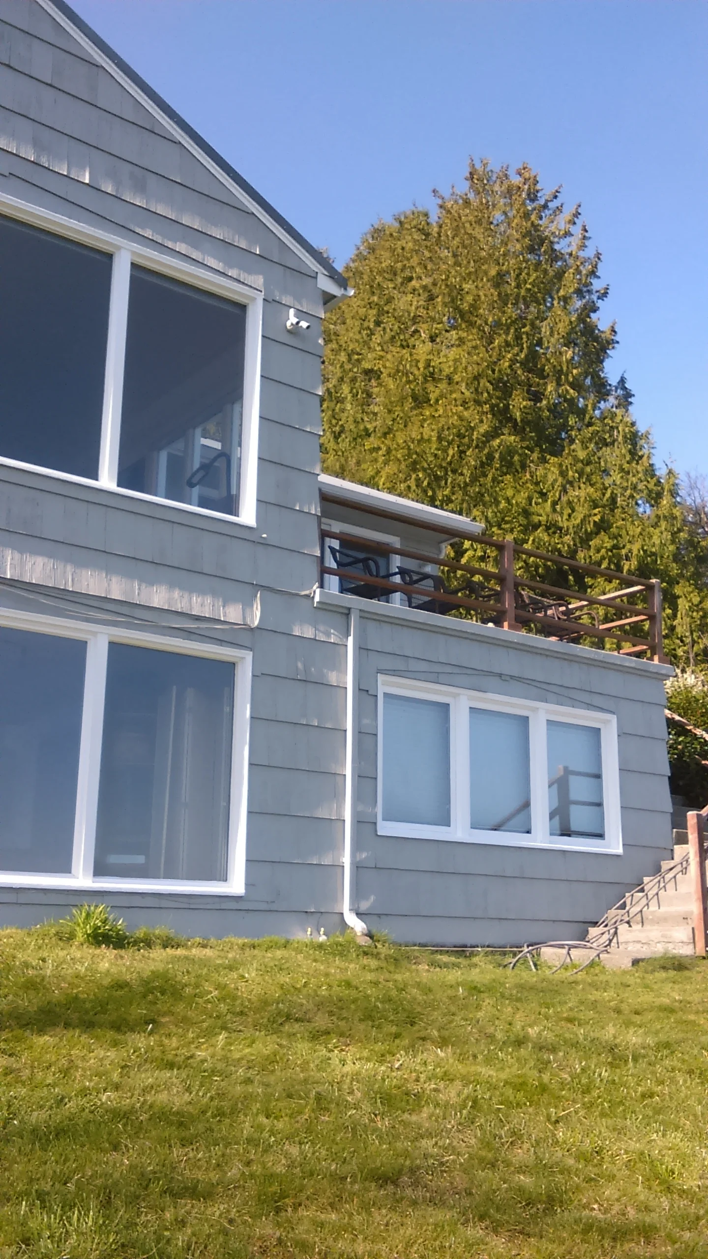 Harriet and Dick Weatherford Exterior painting "after" photos 11177 SE Tola Rd. Port Orchard, WA 98366