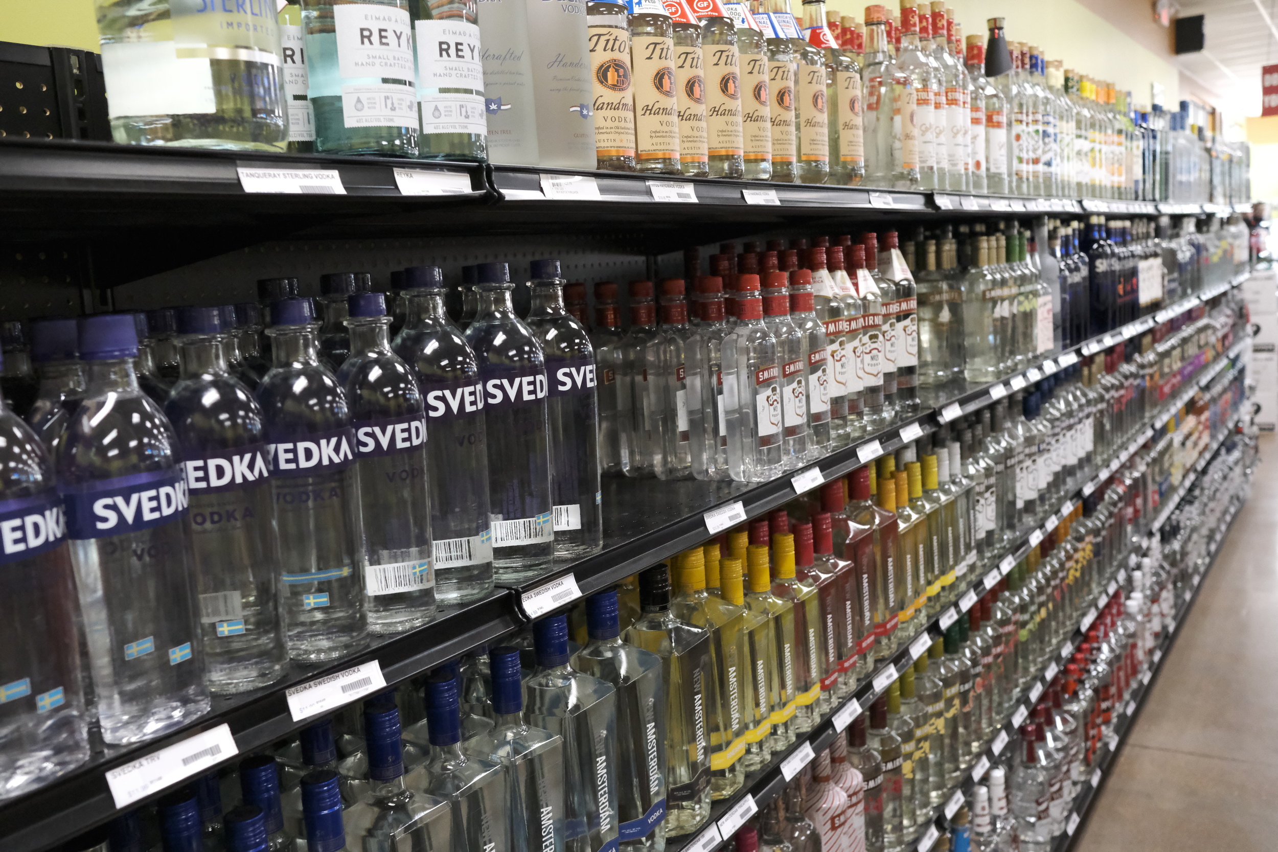 DELHI LIQUOR STORE