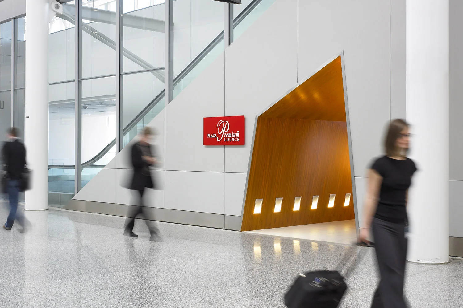 Plaza Premuim, Pearson Airport