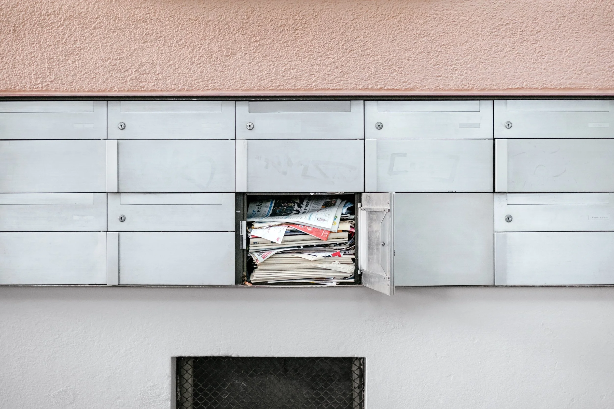 Read. Your. Mail.