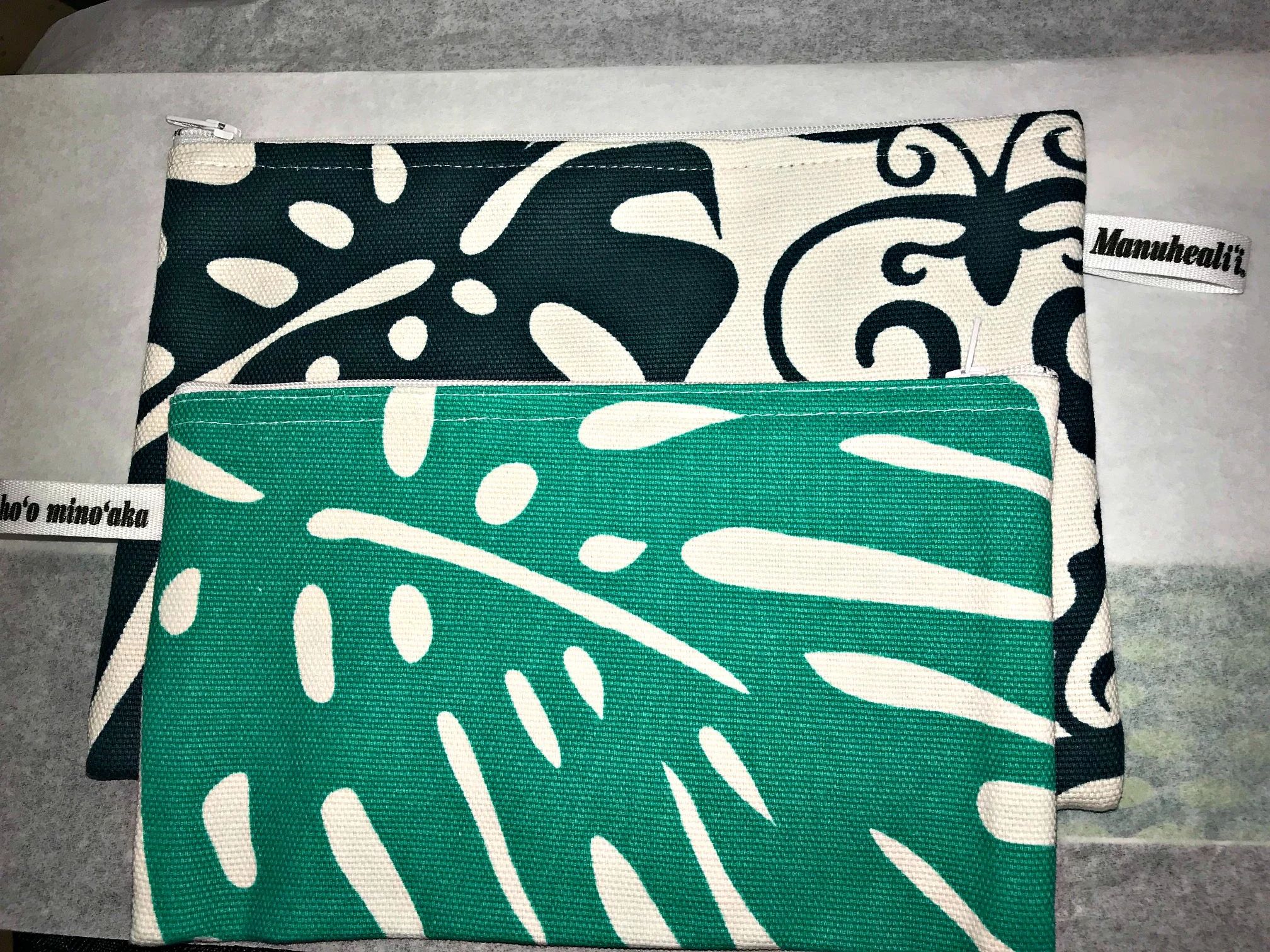 Manuhealii Pouches