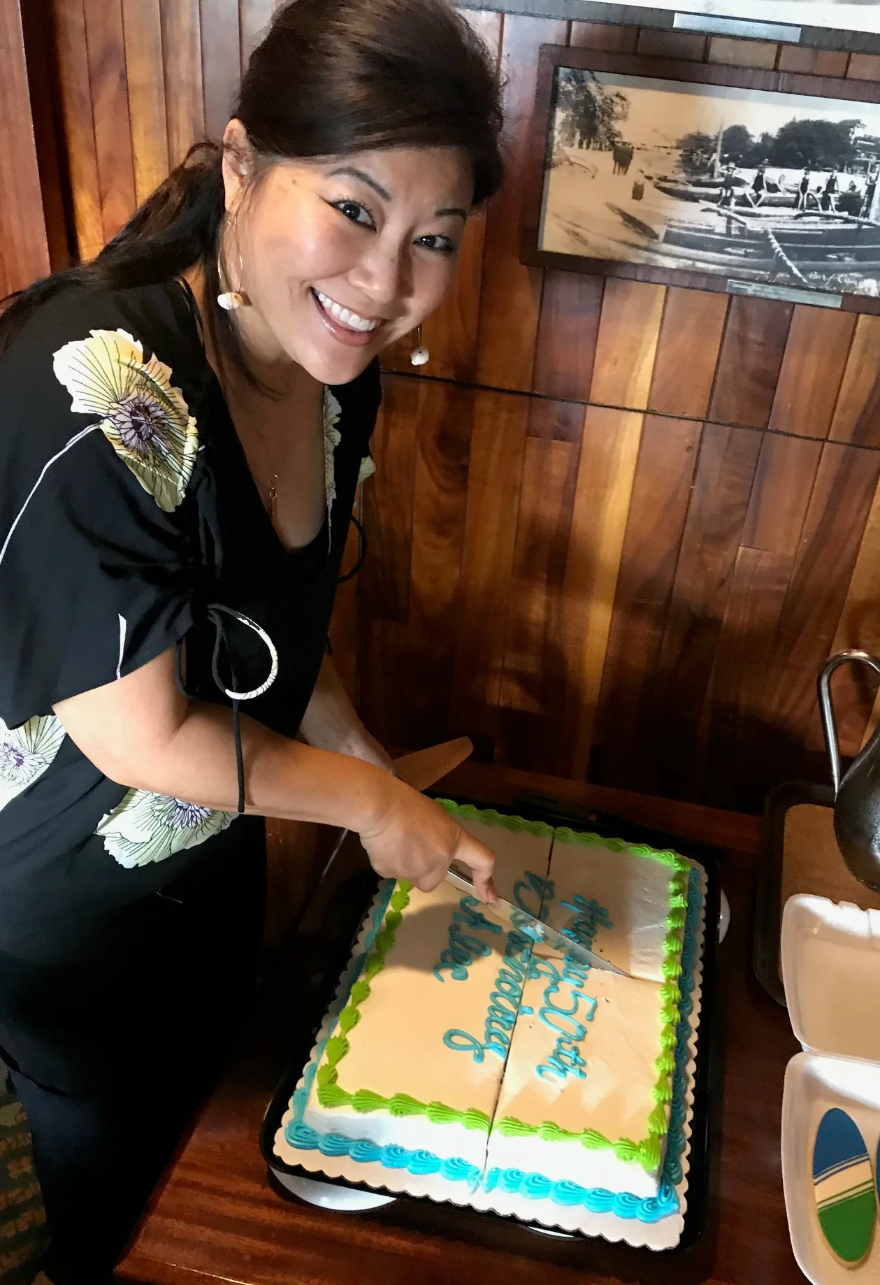 Cindy cuts the cake