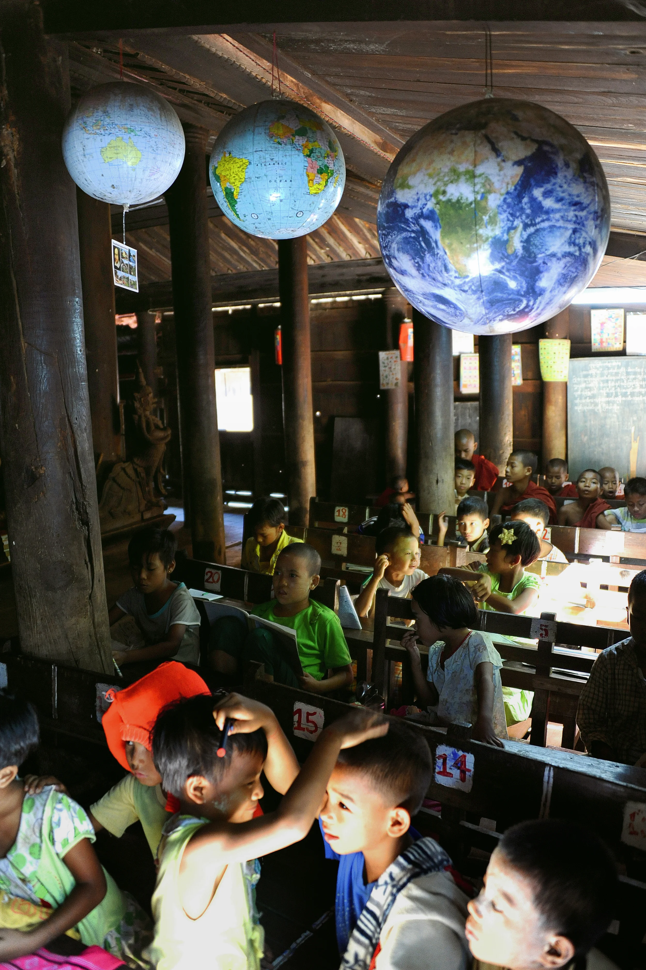 BURMA NOV 2011 2635.jpg