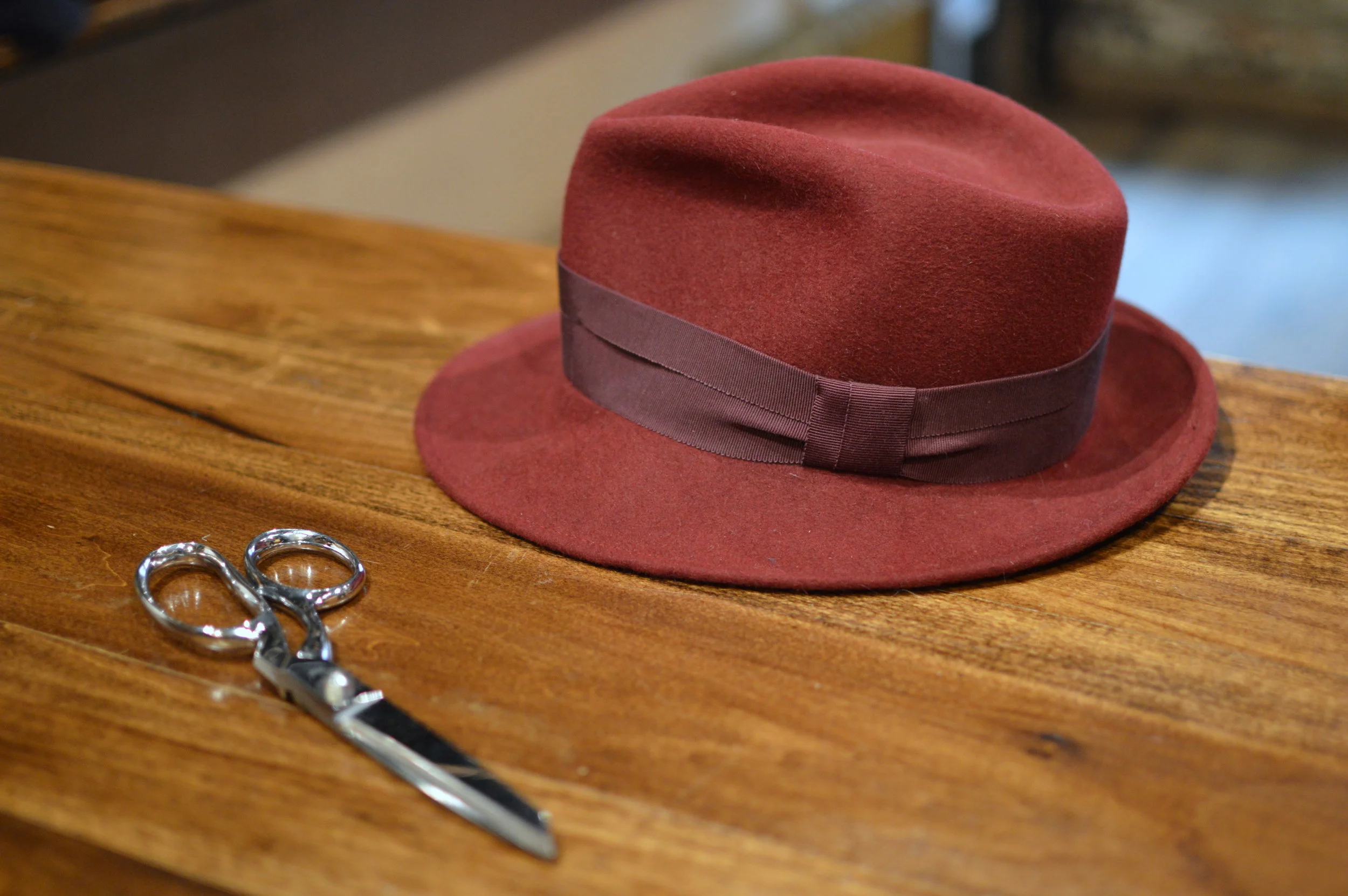 Don Wrong - A traditional short brimmed Fedora in fur felt