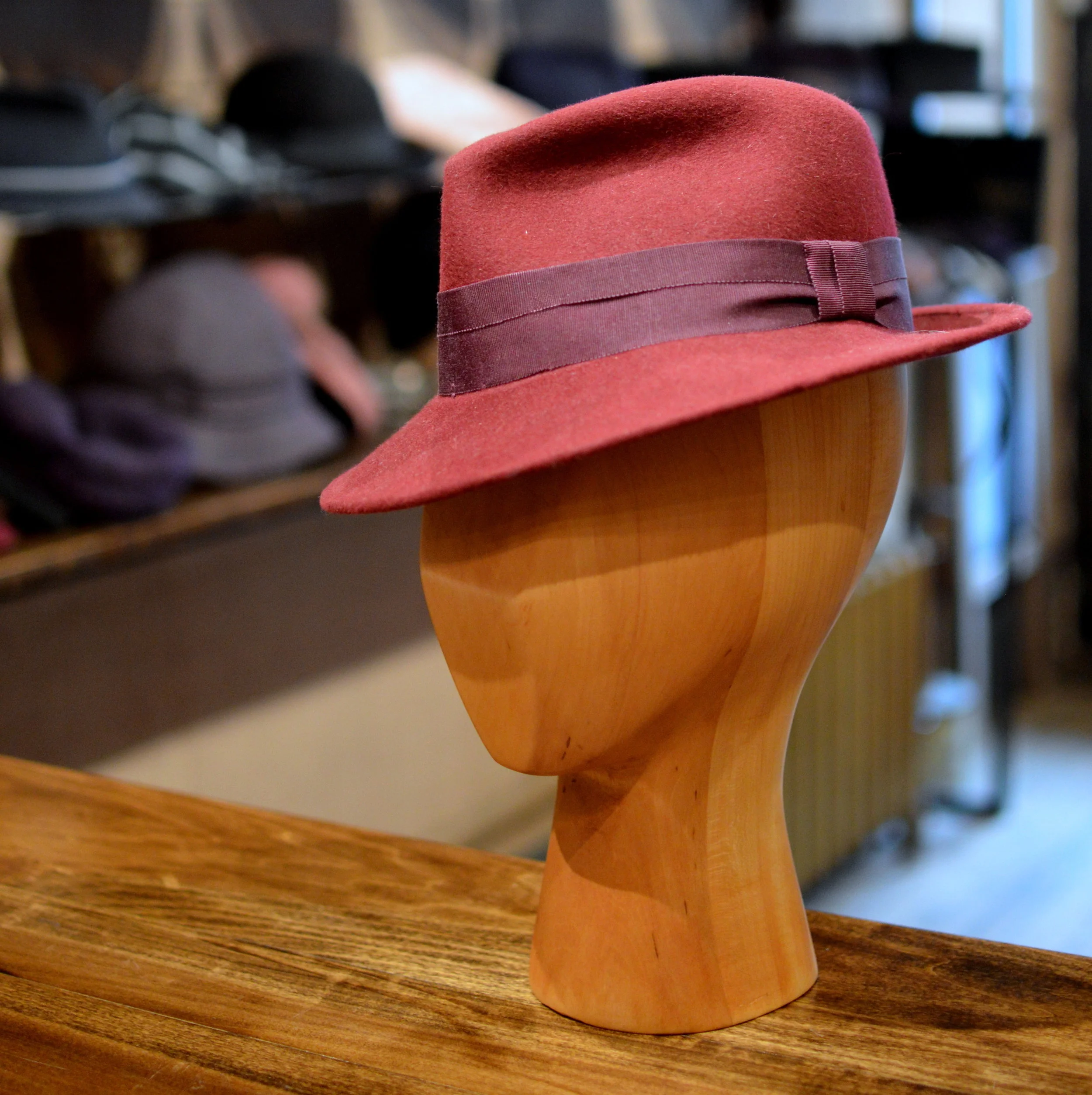 Don Wrong - A traditional short brimmed Fedora in fur felt