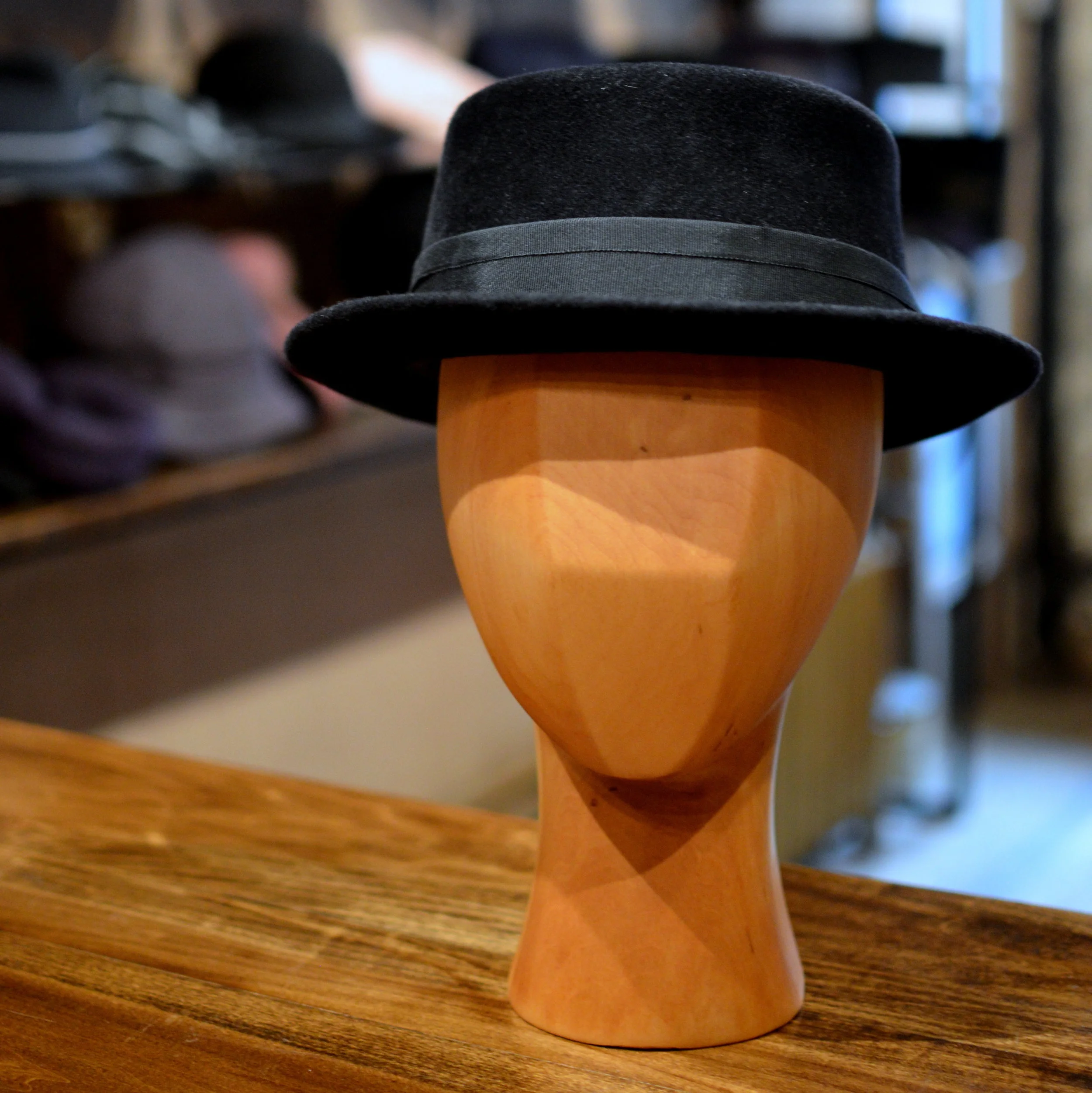 Walt Porkpie Black - A traditional porkpie with a 2inch brim and 3 1/2inch crown