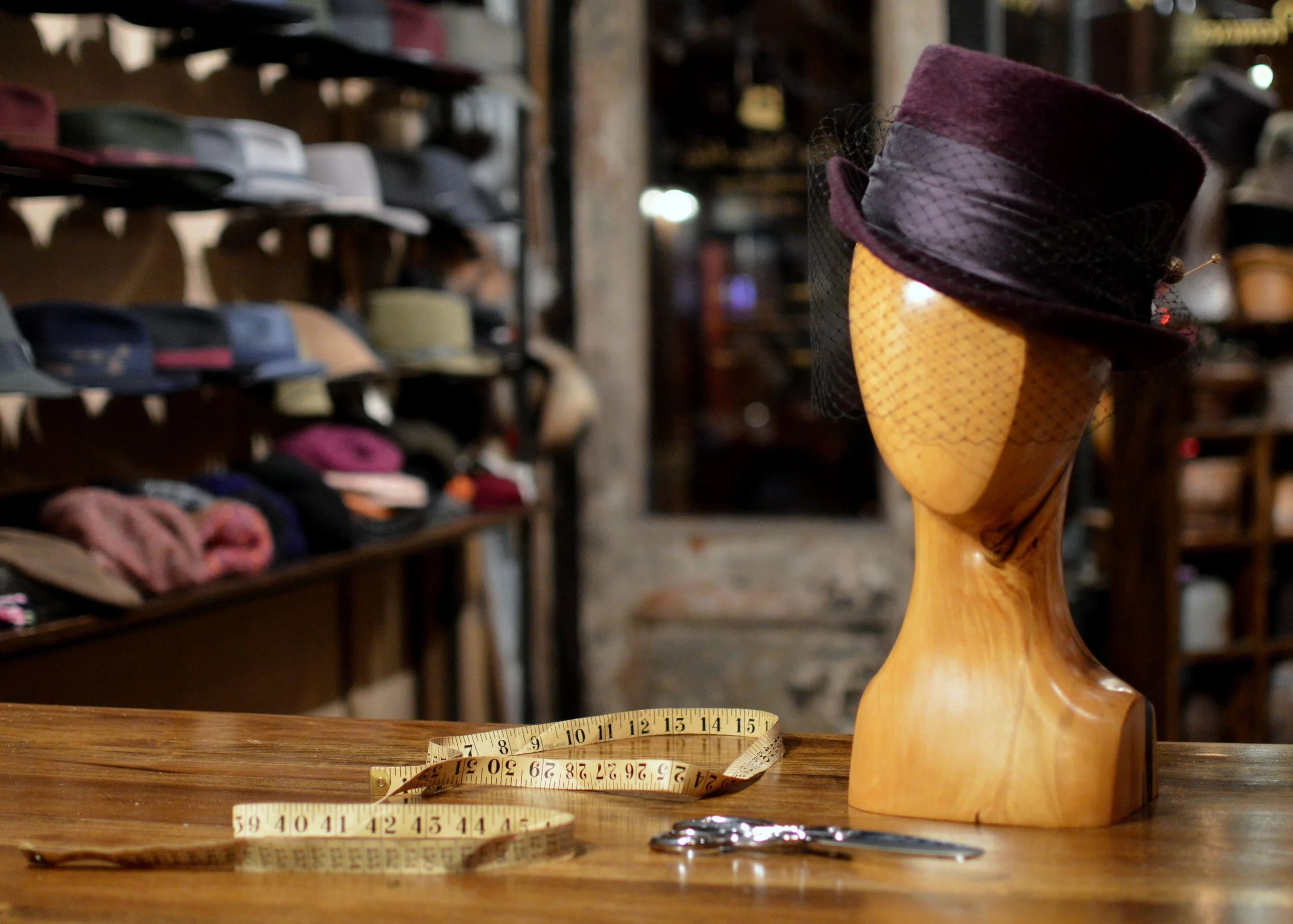 The Cabaret Top Hat is made in a luxurious fur felt with silk ribbon and veiling