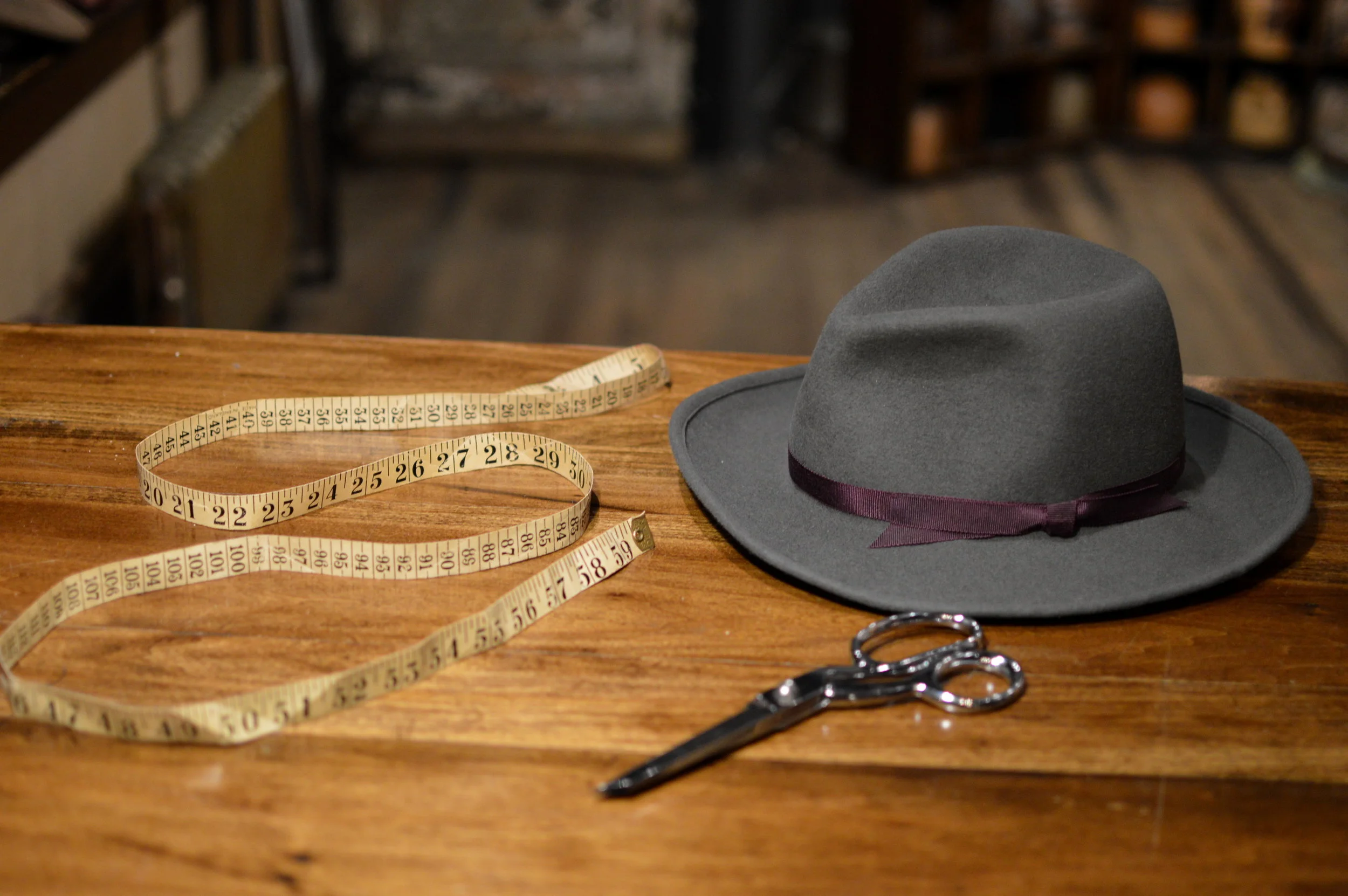 Daniel Fedora Grey - A tall pinched fedora in grey with even upturned brim