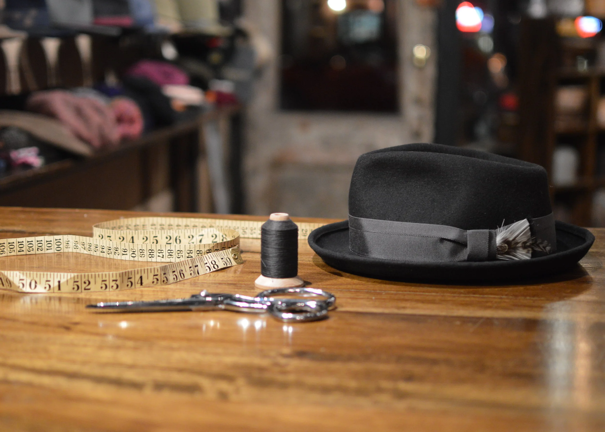 Poirot Charcoal - A classic simple teardrop crown