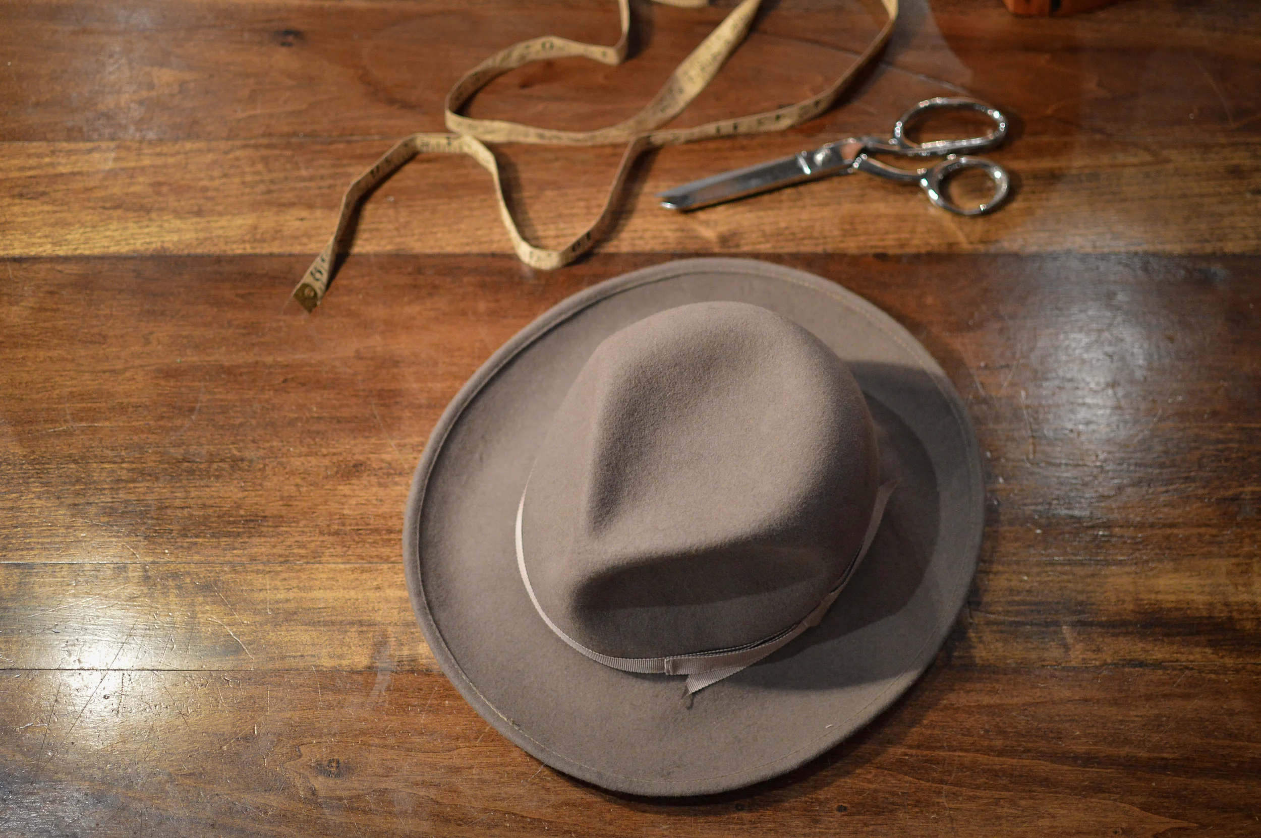 Daniel Fedora Mink - A tall pinched fedora in grey with even upturned brim