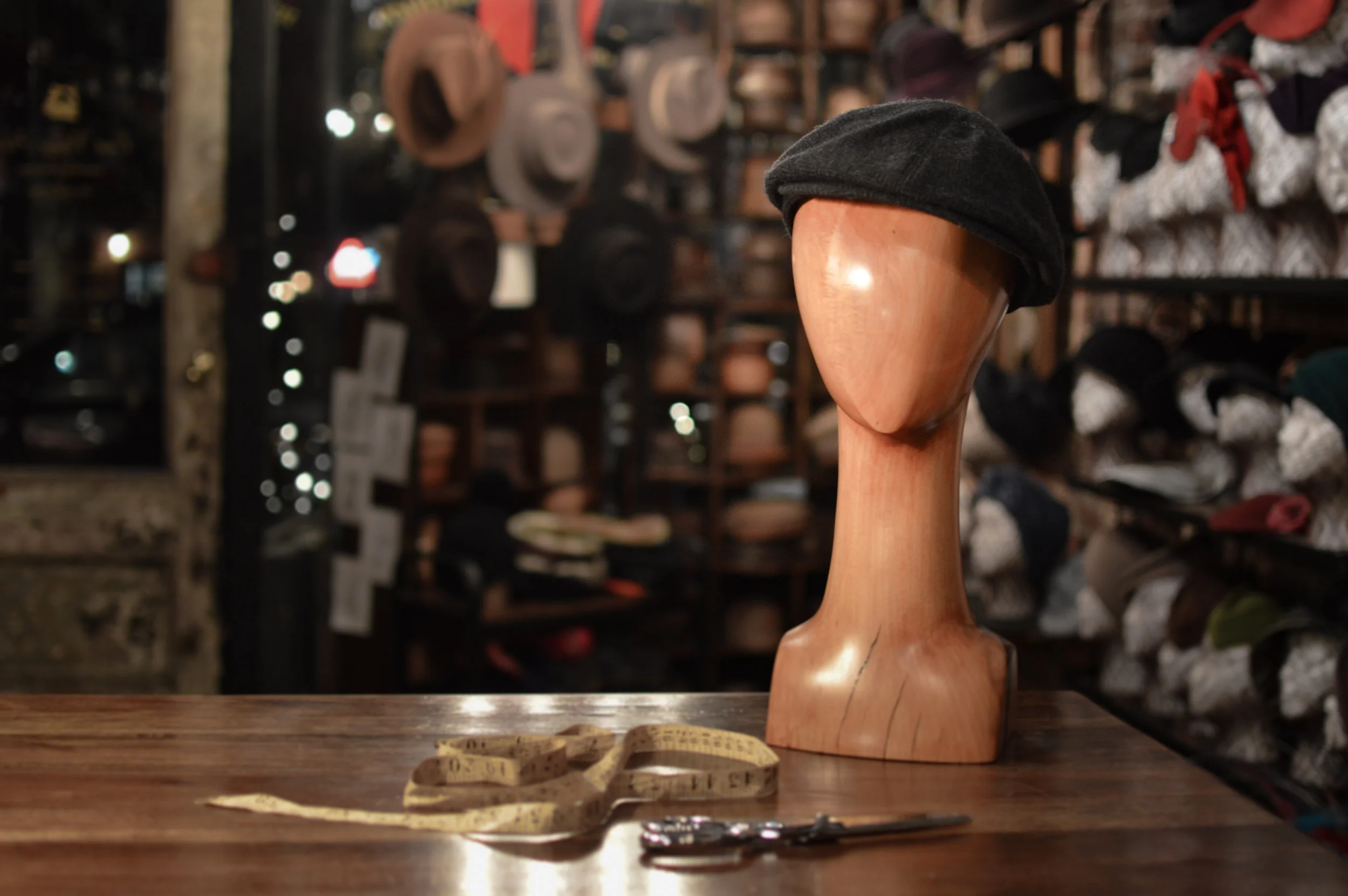 A classic Newsboy Cap in Grey Herringbone handmade by Laura Catignani