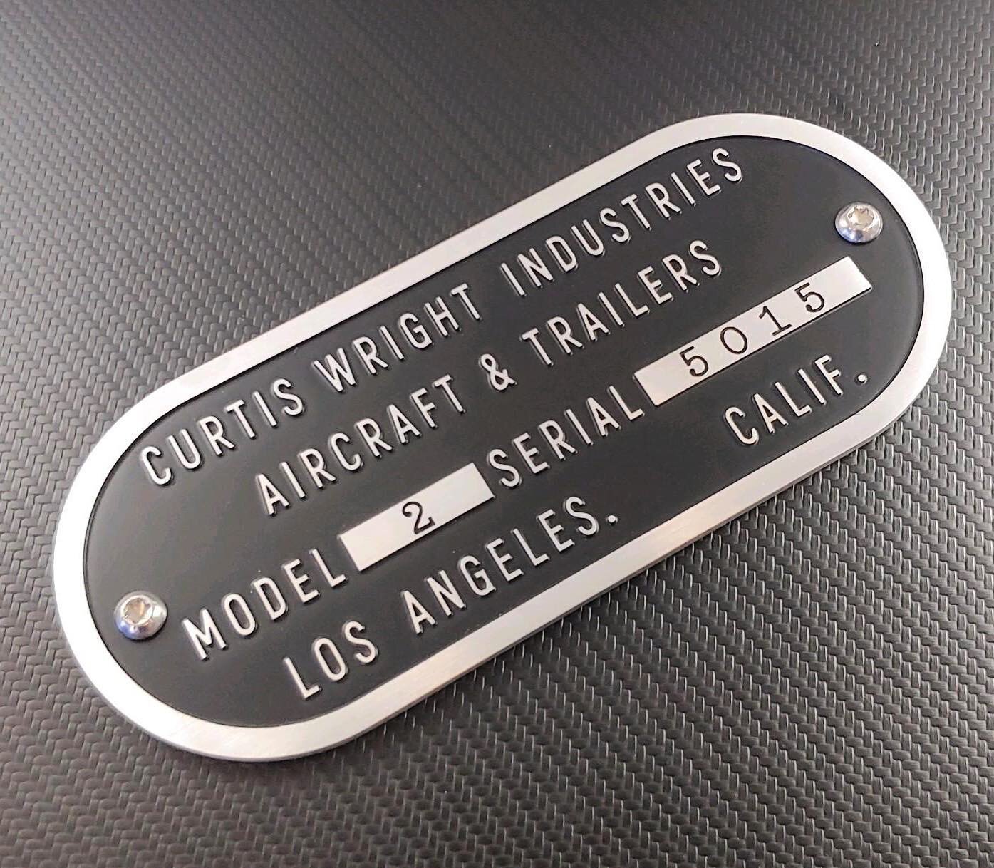 Custom serial data plate 🔥 

#billetbadgesinc #billetbadges #billetaluminum #billet #madeinusa #custom #custombadges #customemblems #notplastic #notstock #vehicledataplate #customdataplate #dataplate