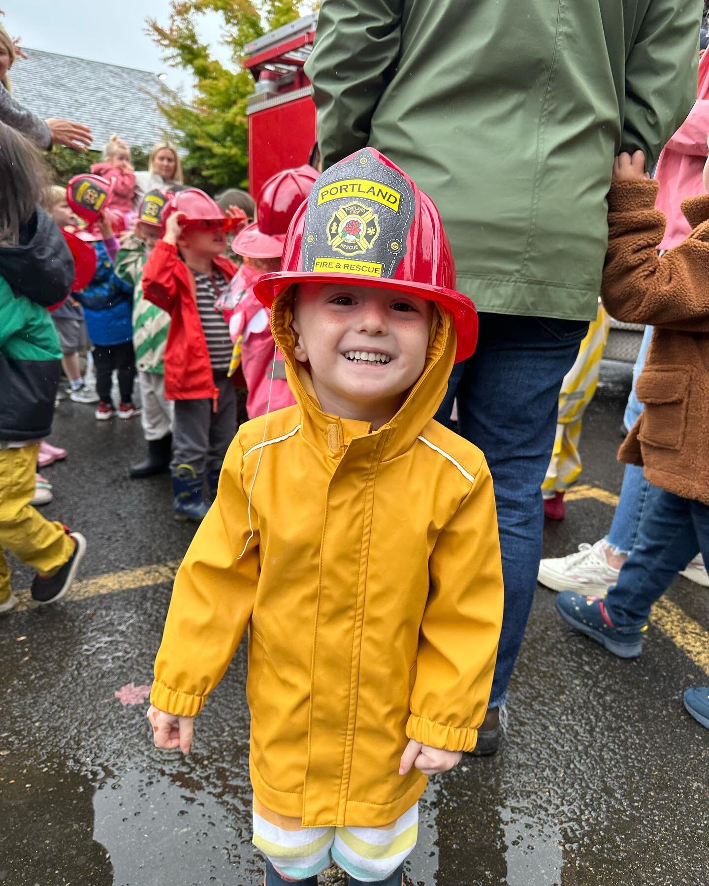 We had some very special visitors at school last week! 🚒👨&zwj;🚒🧯 One of our favorite days of the year! 

#youngsetpreschool #portlandpreschool #pdxpreschool #pdxparentpicks #pdxparent #cooperativepreschool