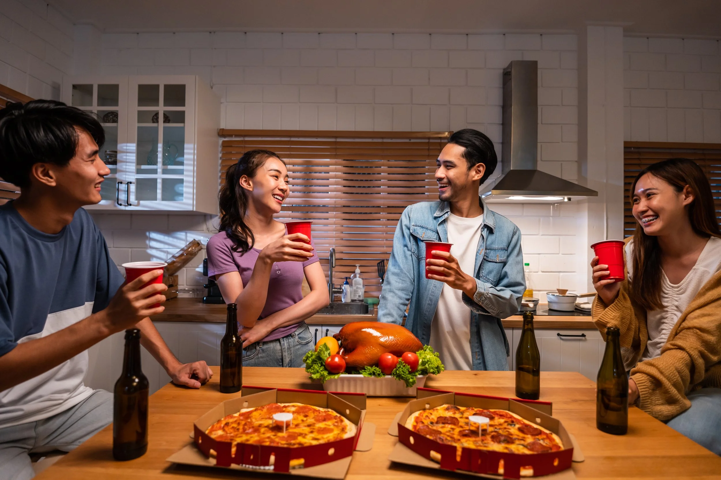 friends-gather-to-celebrate-with-pizza-and-drinks-2026-09-22-03-26-10-utc.jpg