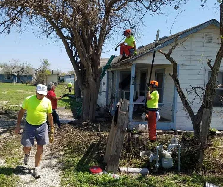 Early Responders Get to Work in Coastal Bend
