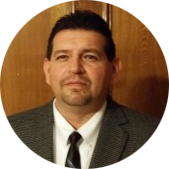 robert-lopez-headshot-circle.png
