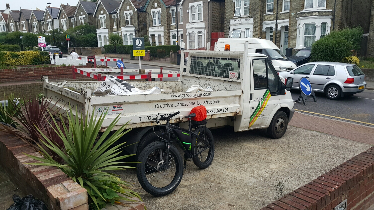 Bens work wagon and a fat bike.