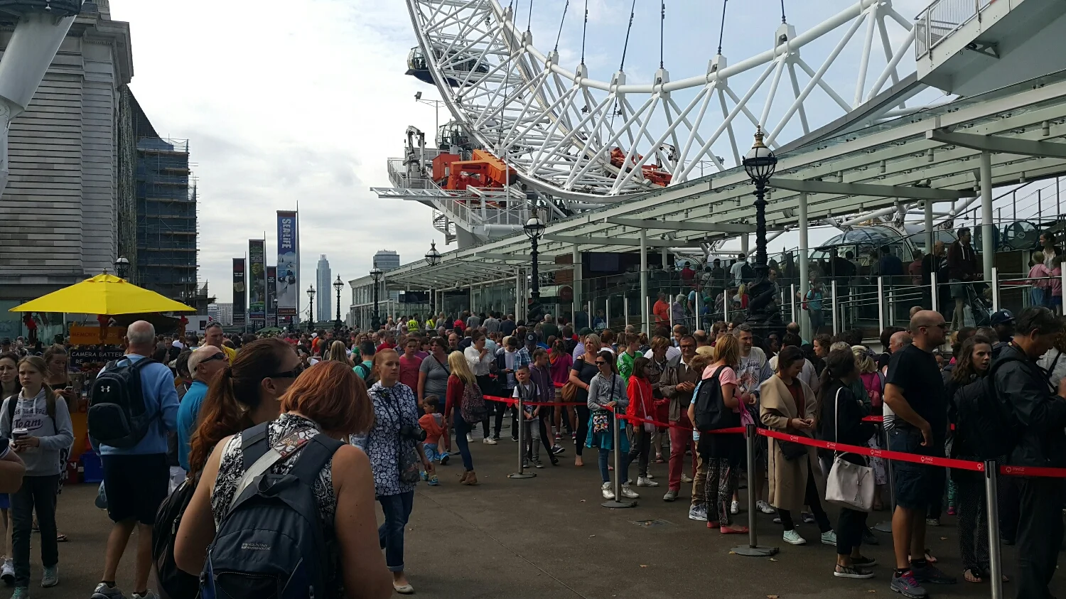 Mega people everywhere. This is the line of people to go on the London eye