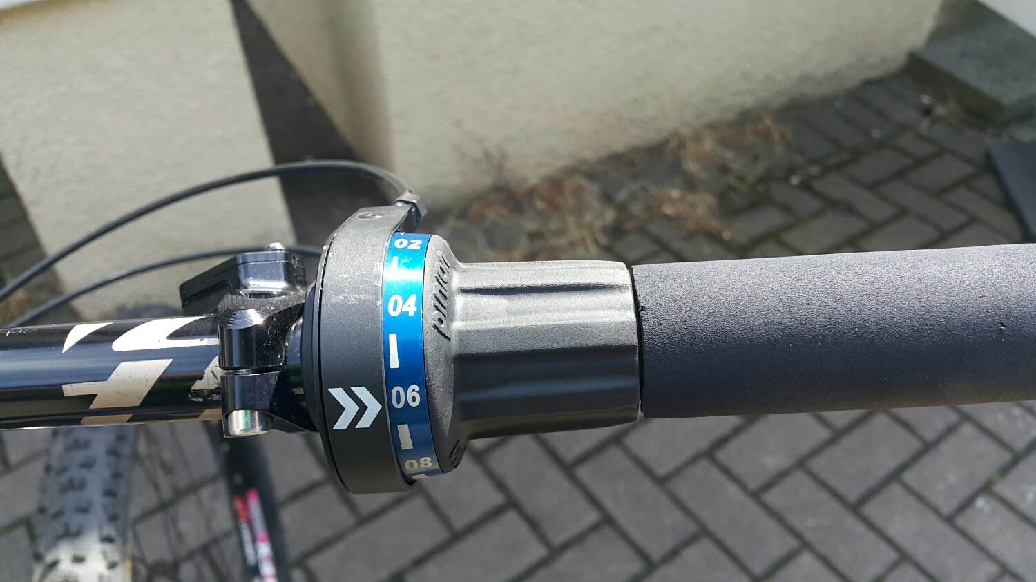 Twist shifter.
