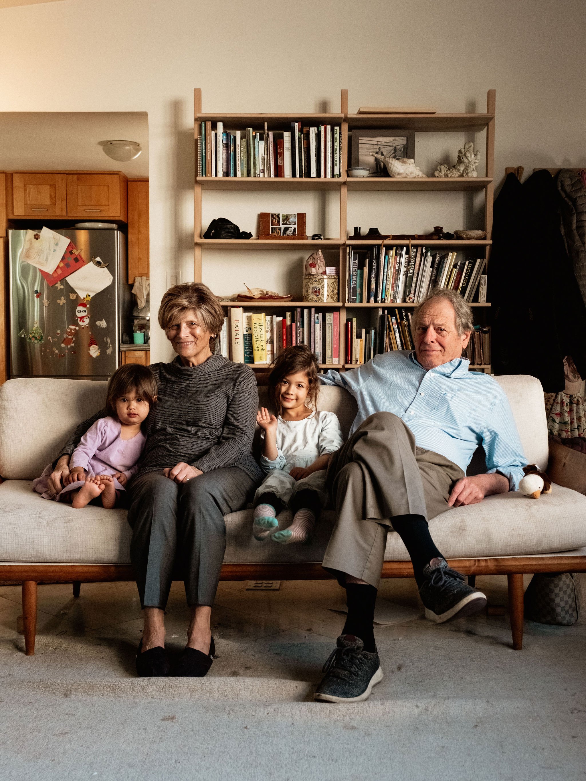 HANDLER_Family_AE_241212_008_COLOR.jpg