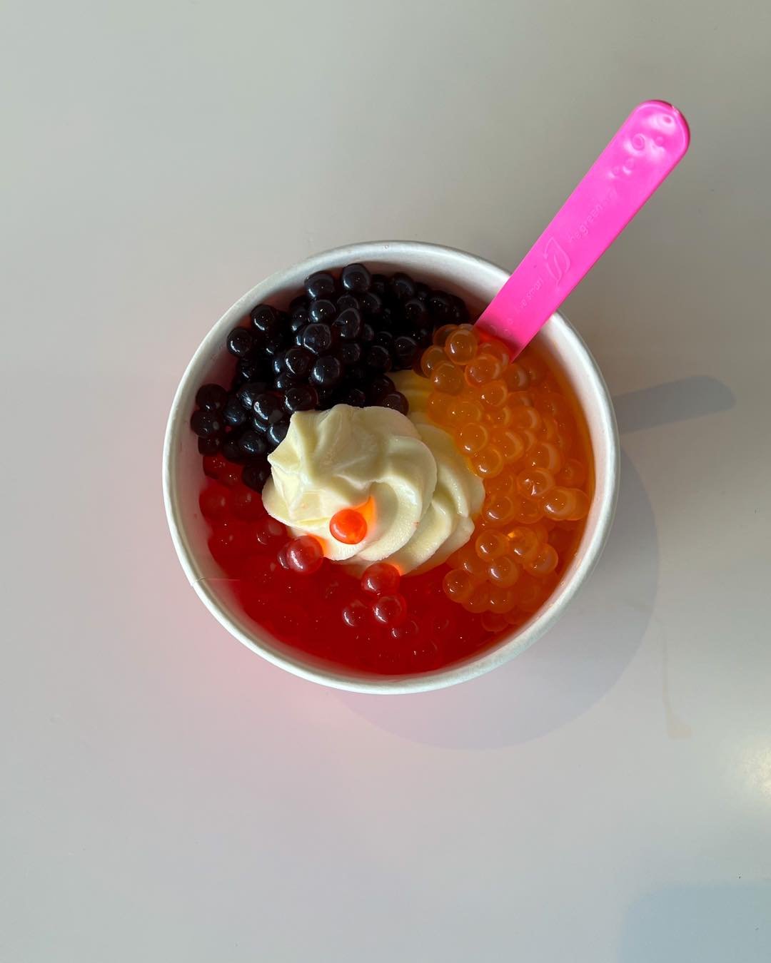 Froyo perfection topped with a trio of boba flavors! 🍓🫐🥭 Which boba flavor is your favorite: blueberry, mango, or strawberry? Let us know!
 #Froyo #BobaLovers #FlavorfulToppings #froyostl