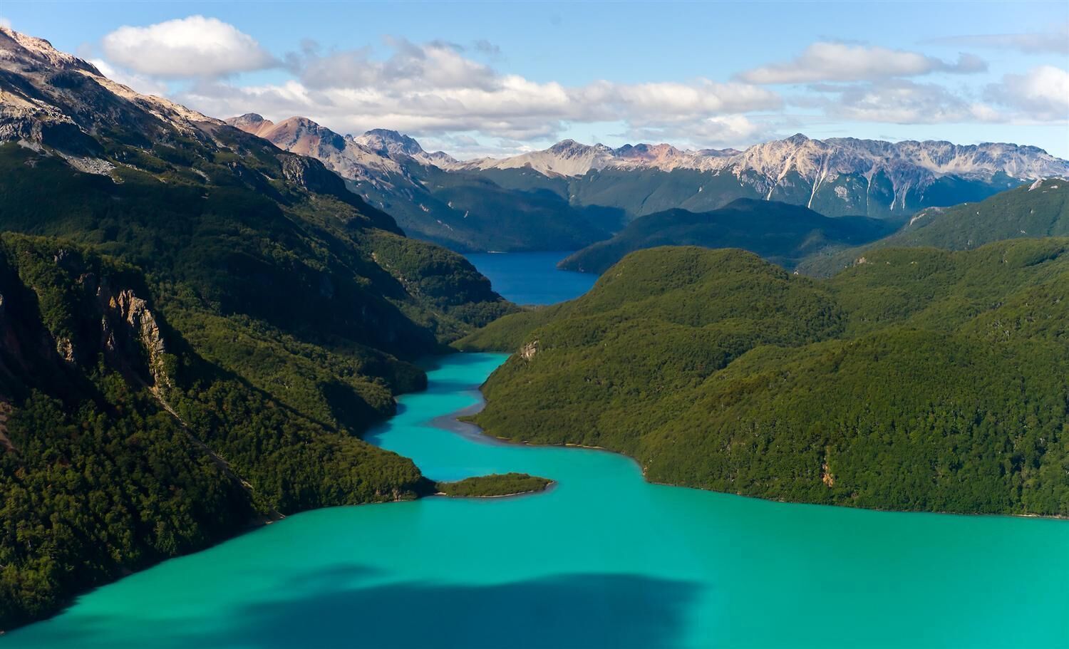 Lago Palena in Patagonia Sur 