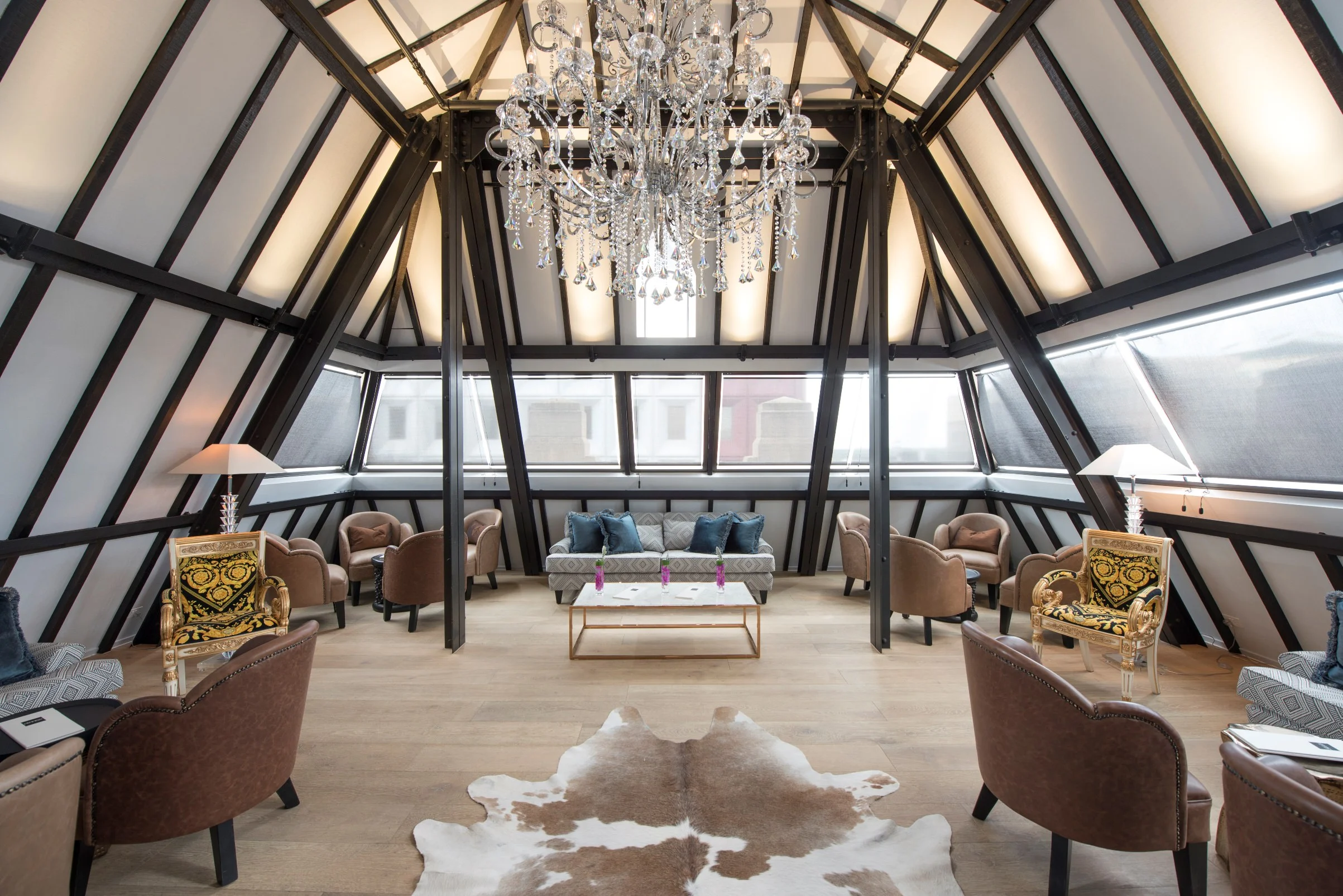 The rooftop bar. (photo credit Mayfair Hotel)