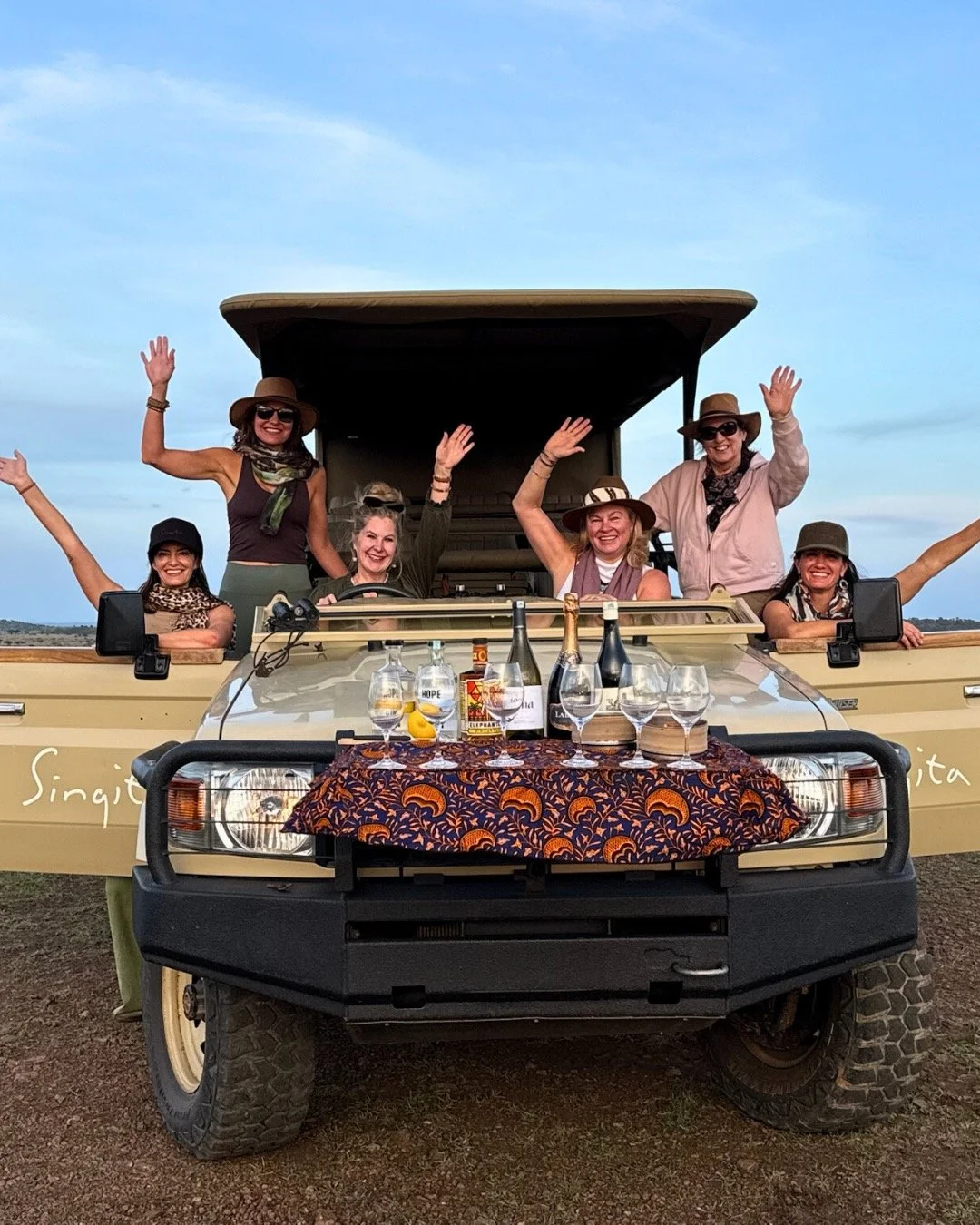 I just returned from diving into the heart of East Africa, partnering with my local partners, @singita, to explore two of Africa's most rewarding destinations: Rwanda and Tanzania.🏔️

🌿Rwanda amazed us. After exploring Kigali, including a deeply mo