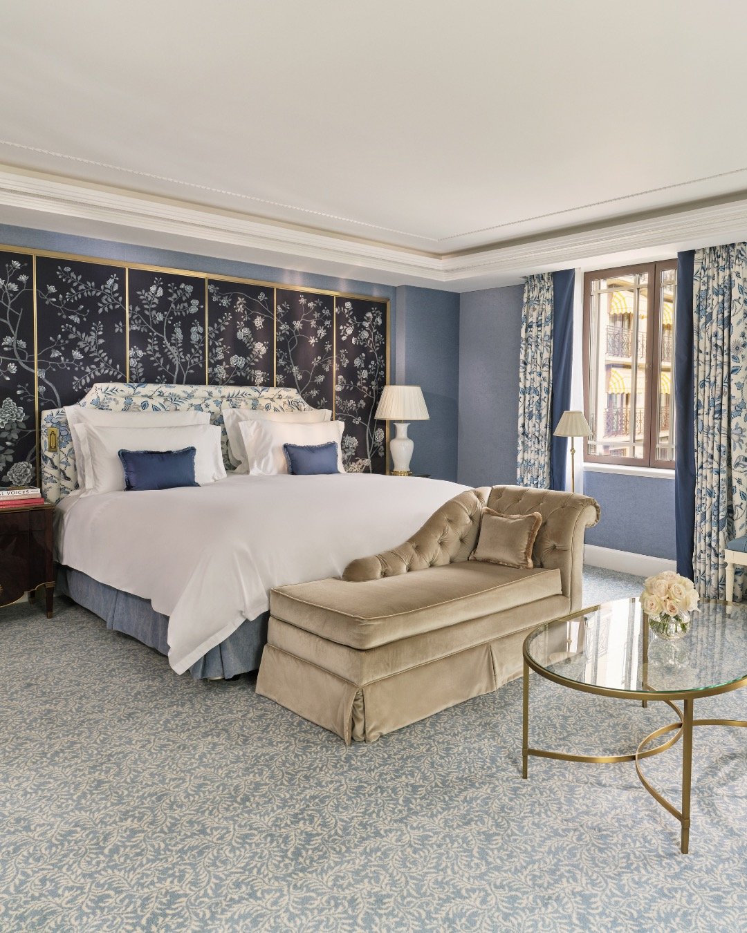 When clients ask me what truly elevates a romantic city stay, my answer is always the same: the details you don&rsquo;t have to ask for.

@dorchestercollection delivers this beautifully across London and the English countryside &mdash; from Hyde Park