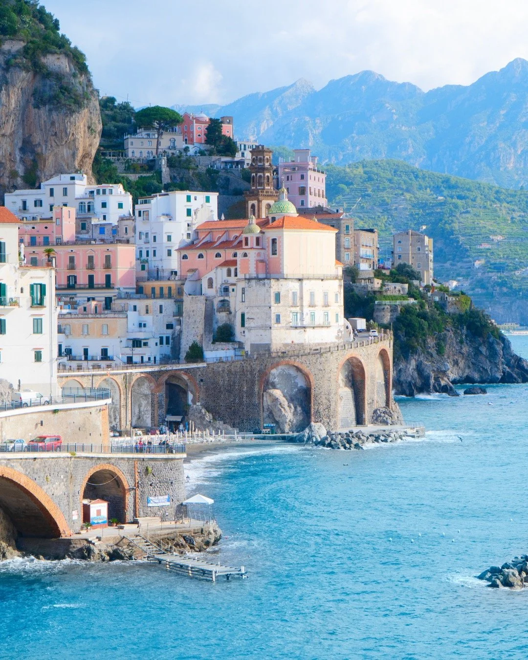 Summer is just around the corner and my calendar is filling up fast with the most incredible itineraries! ☀️ Where are you headed this season?

Whether it's a villa on the Amalfi Coast, a safari in Africa, island-hopping in Greece, or somewhere compl