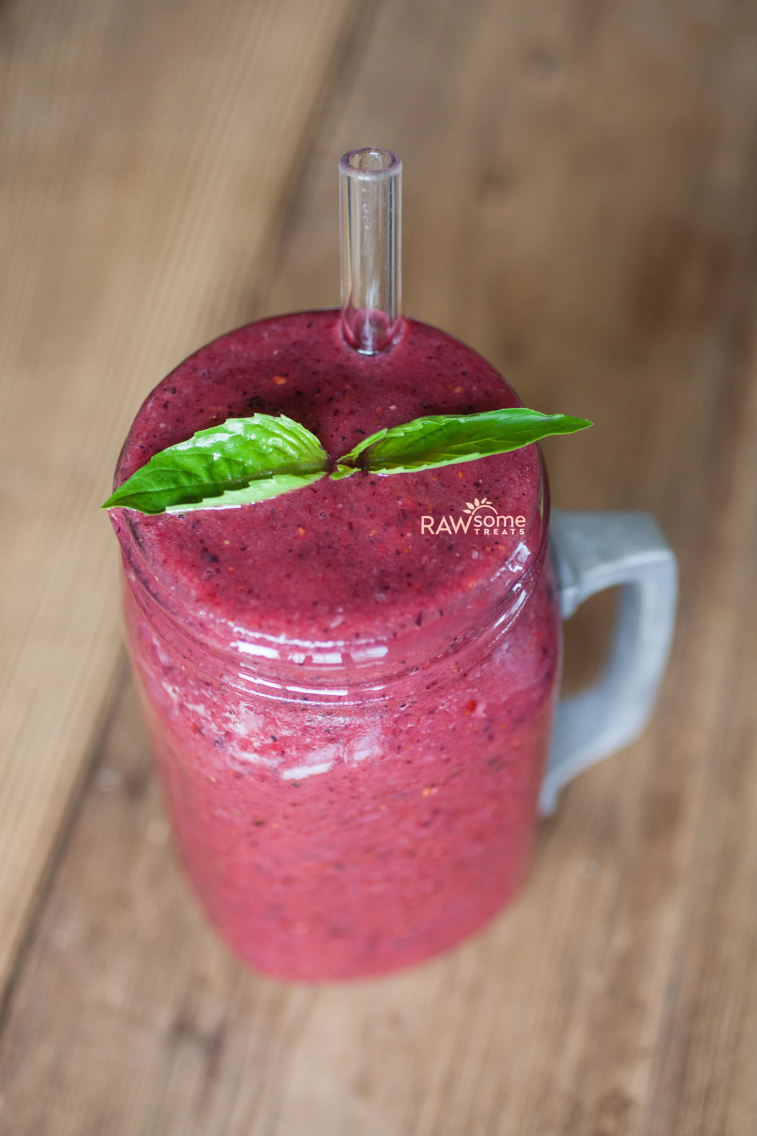 Basil Melon Mixed Berries Smoothie