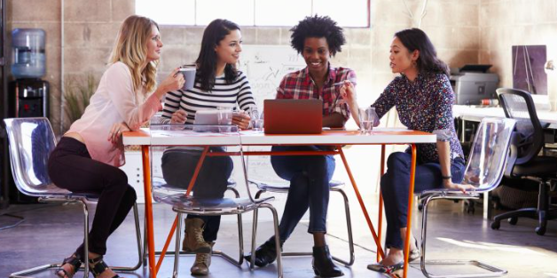 Do Race & Gender Play A Role in Salary Negotiations? A New Study Says Yes