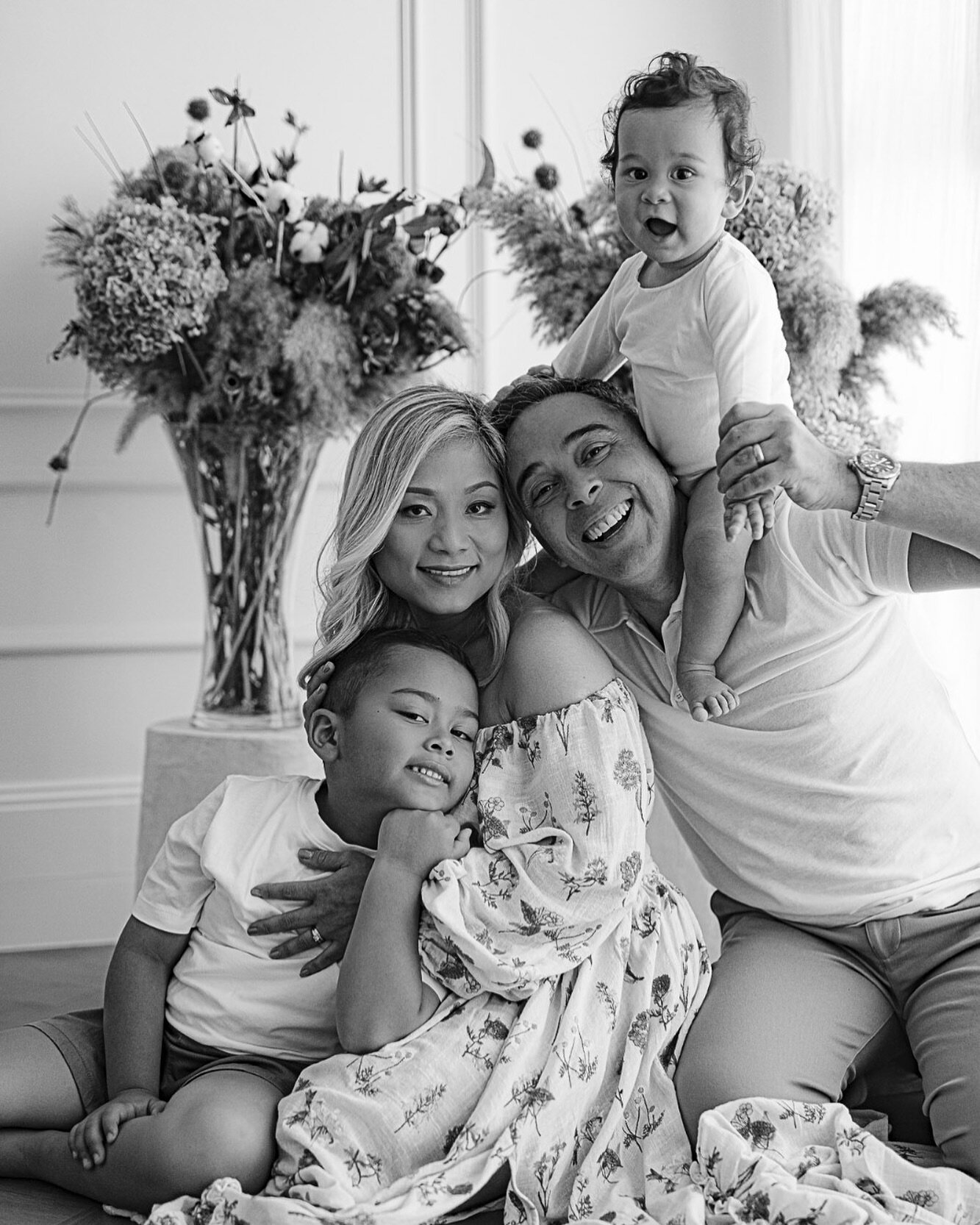 Family moments are one of my favourite to capture. Because let&rsquo;s be frank, further down the line, memories is all we&rsquo;ll have.

#thefitzroys 
#familyphotographermelbourne #familyphotographymelbourne