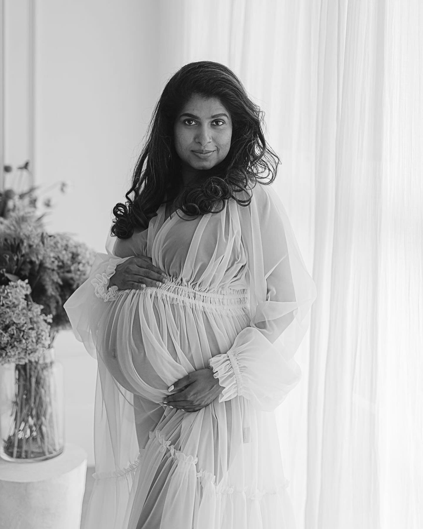 Goddess unleashed ✨

Working on this gorgeous proof gallery &hearts;︎

Melbourne Maternity &amp; Newborn Photographer / Family-centred sessions / Mothers &amp; Baby Closet / South Morang Studio
www.thefitzroys.com
@thefitzroys

#ignitedmotherhood #me