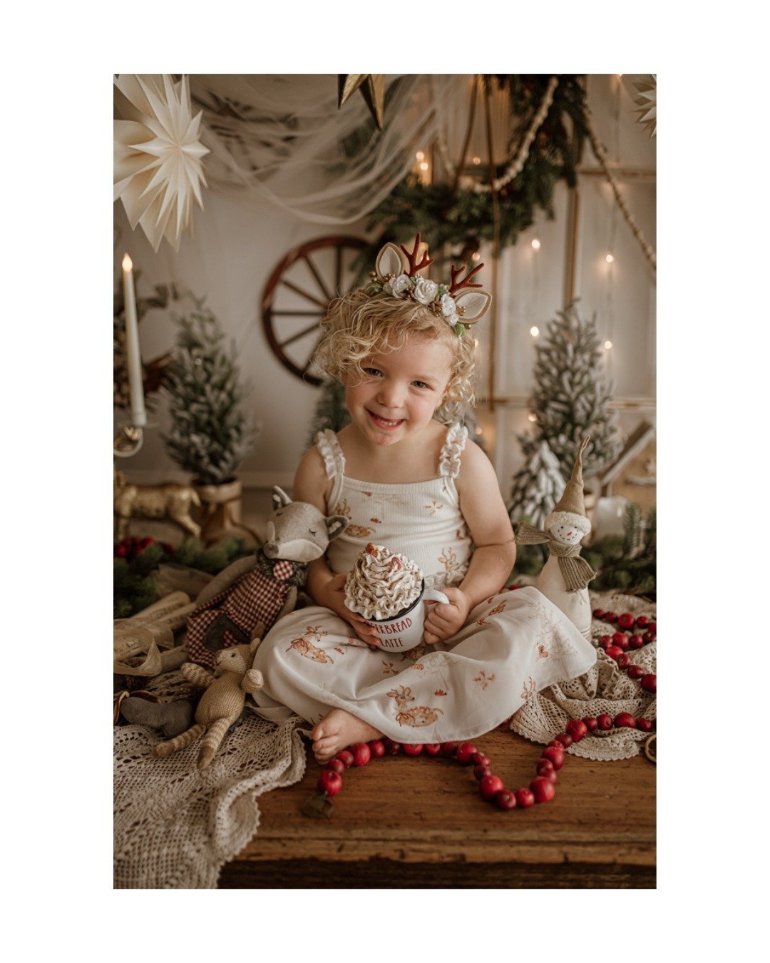 XMAS MINIS - Saturday in preview 
✨

thank you to every amazing family that attended the first day, and a special mention to those travelling from really far to be together - what a wonderful crowd, you were all just fantastic! 

.​​​​​​​​
.​​​​​​​​
