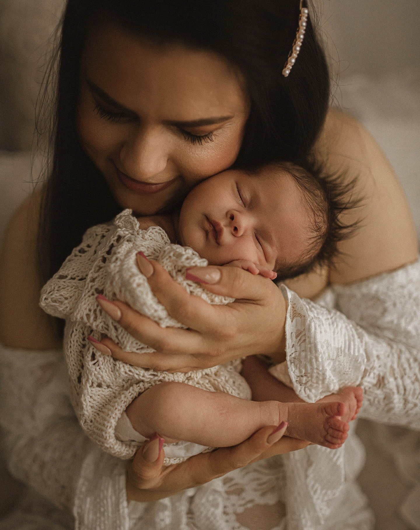 wrapped in love &hearts;︎ 

TENDER NEWBORN PHOTOGRAPHY

Melbourne Maternity &amp; Newborn Photographer / Family Sessions / Mothers &amp; Baby Closet

📍South Morang Studio
💌DM @thefitzroys www.thefitzroys.com

#melbournenewbornphotographer
#melbourn