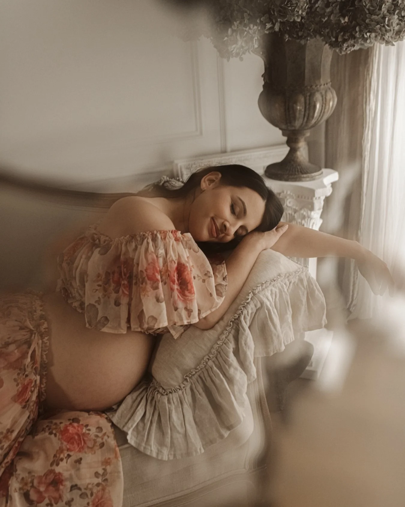 This lovely mama celebrated her third pregnancy yesterday.

Not because it's the first or the last, but because it mattered.

She's decided that every chapter was worth remembering. The waiting. The growing. The becoming. The quiet moments in between