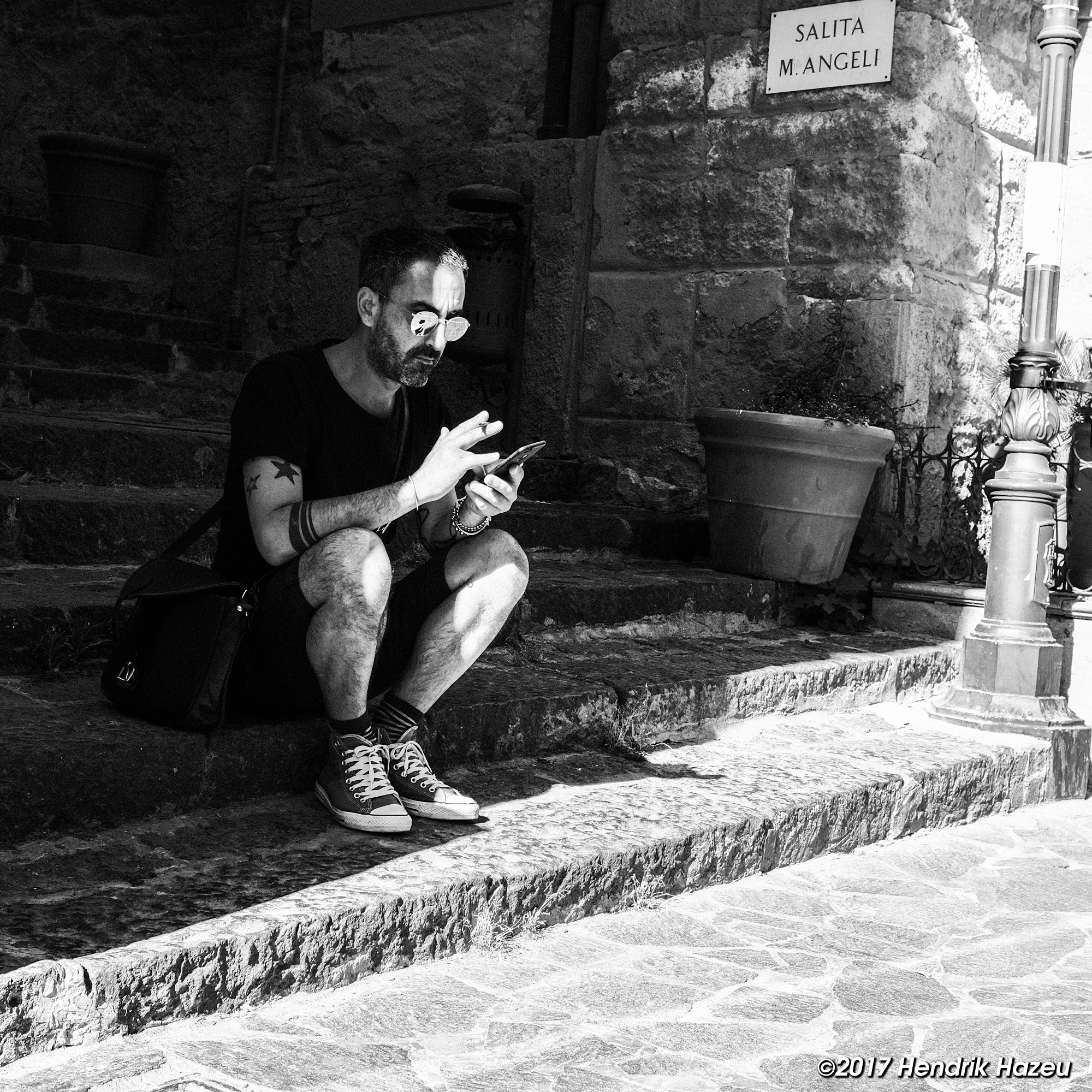 The Messenger, seen in Sicily with Fuji X100F, 23 mm / f2 @ f5.6, 1/320", ACROS-Y, 400 ISO