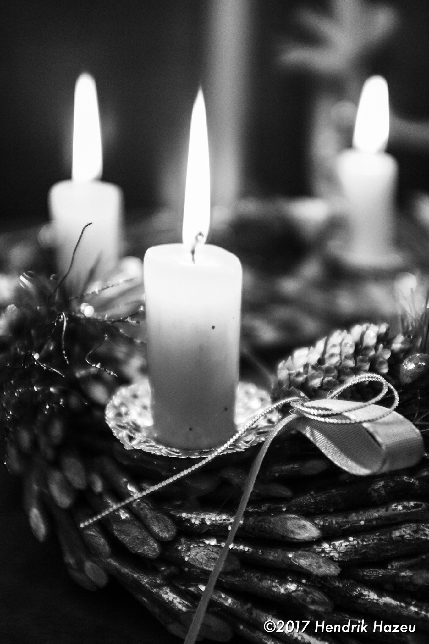 3 burning, 1 to go: “Advent” countdown to X-mas, Fuji X100F @f2, ACROS JPEG in LR CC mobile