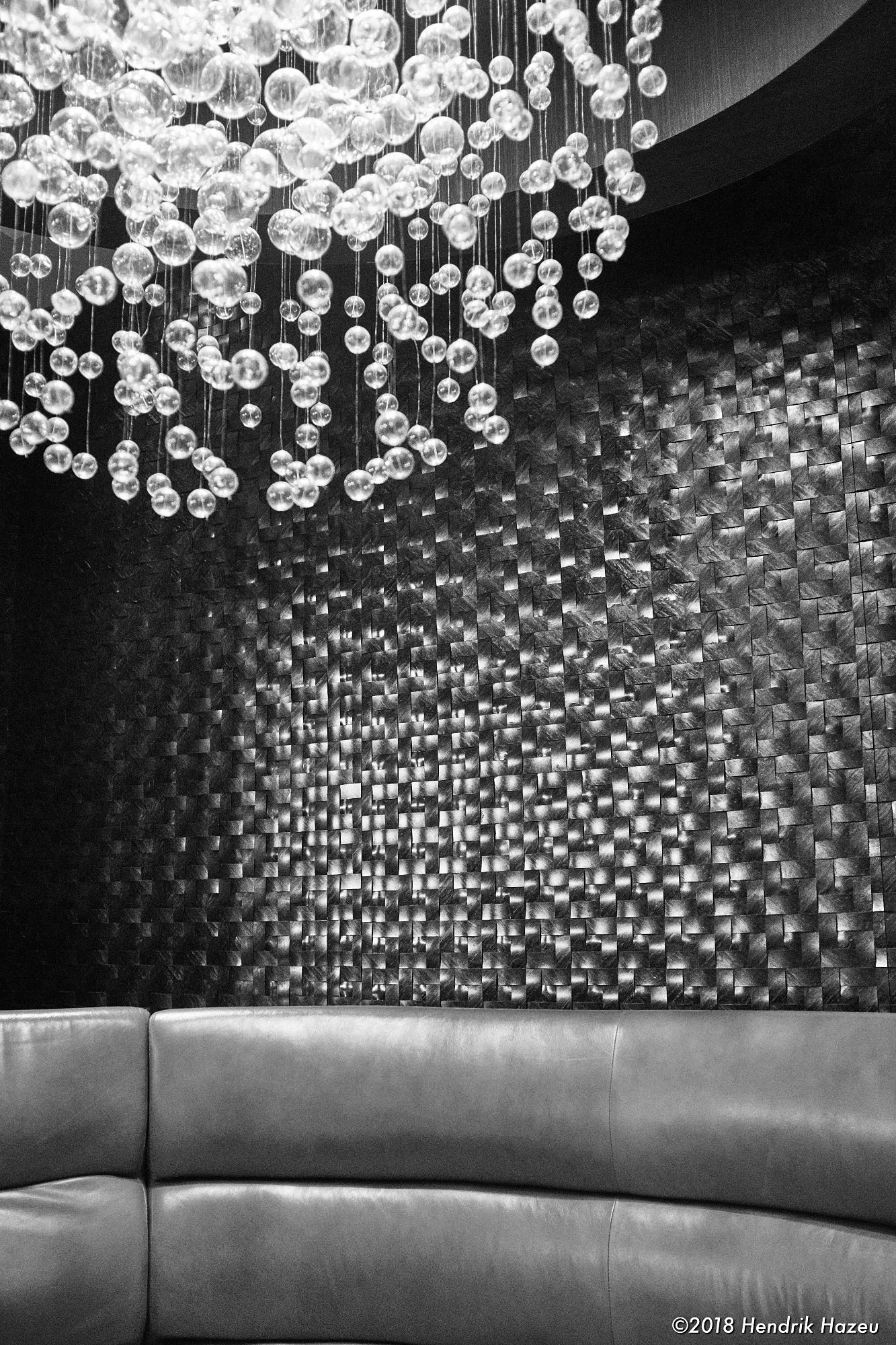 Marriott hotel lobby, Fuji X100F with Fujinon 23mm / f2, developed in Capture One Pro 11
