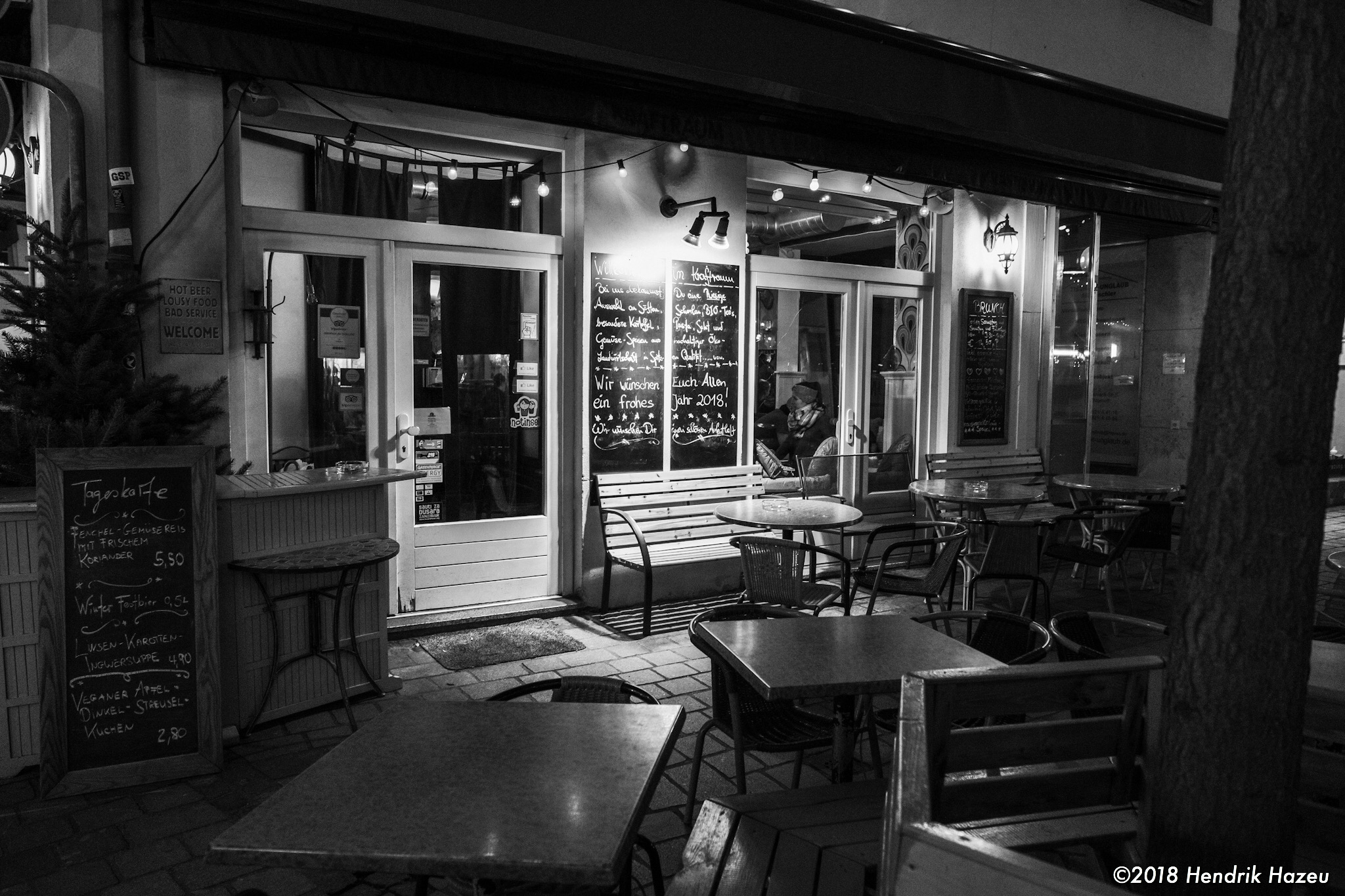 Too cold to sit outside. Night time bar scene, XF 16-55mm at 16mm, @f/2.8, 1/20sec, ISO1250