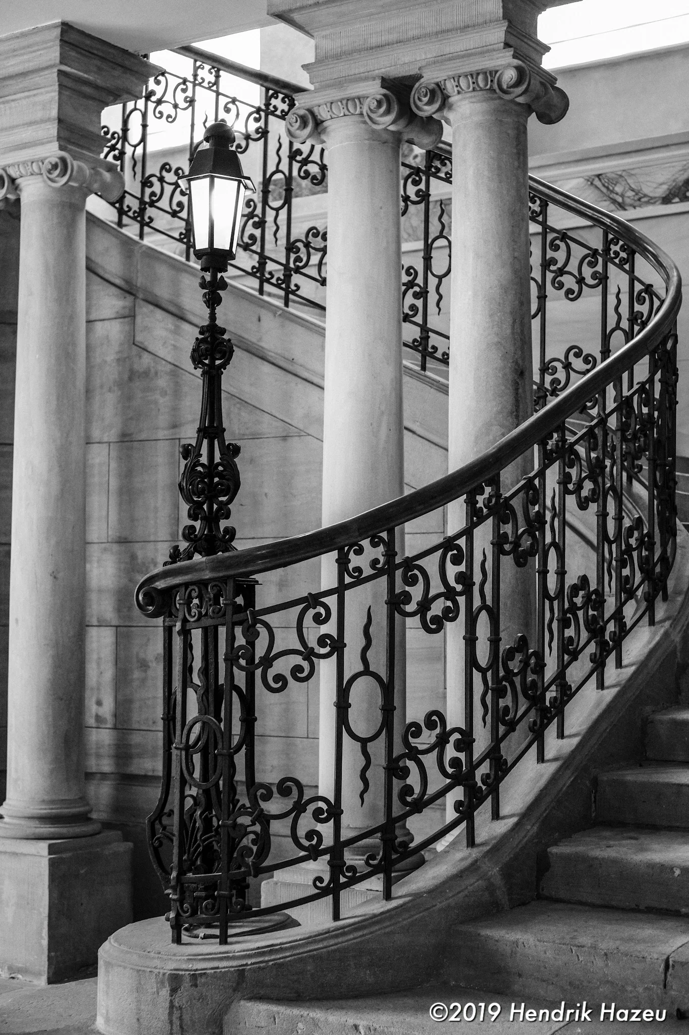 Staircase to heaven, with Fuji X-E3 and XF 35 f/1.4R @f/2.8, 1/50 sec, ISO 1600
