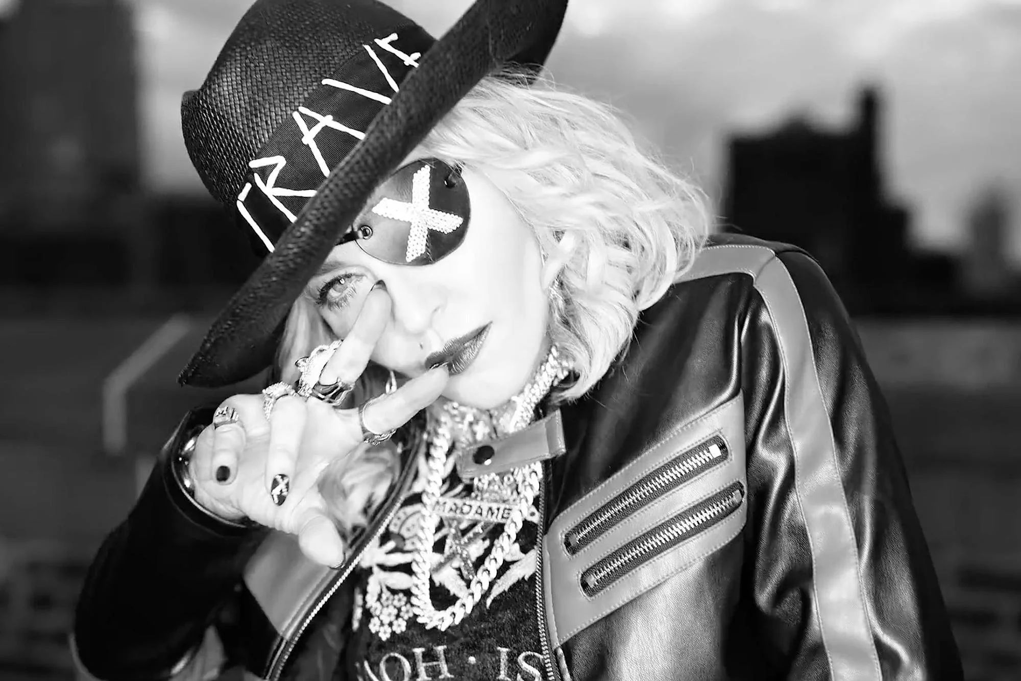 Madonna, Swae Lee - Crave