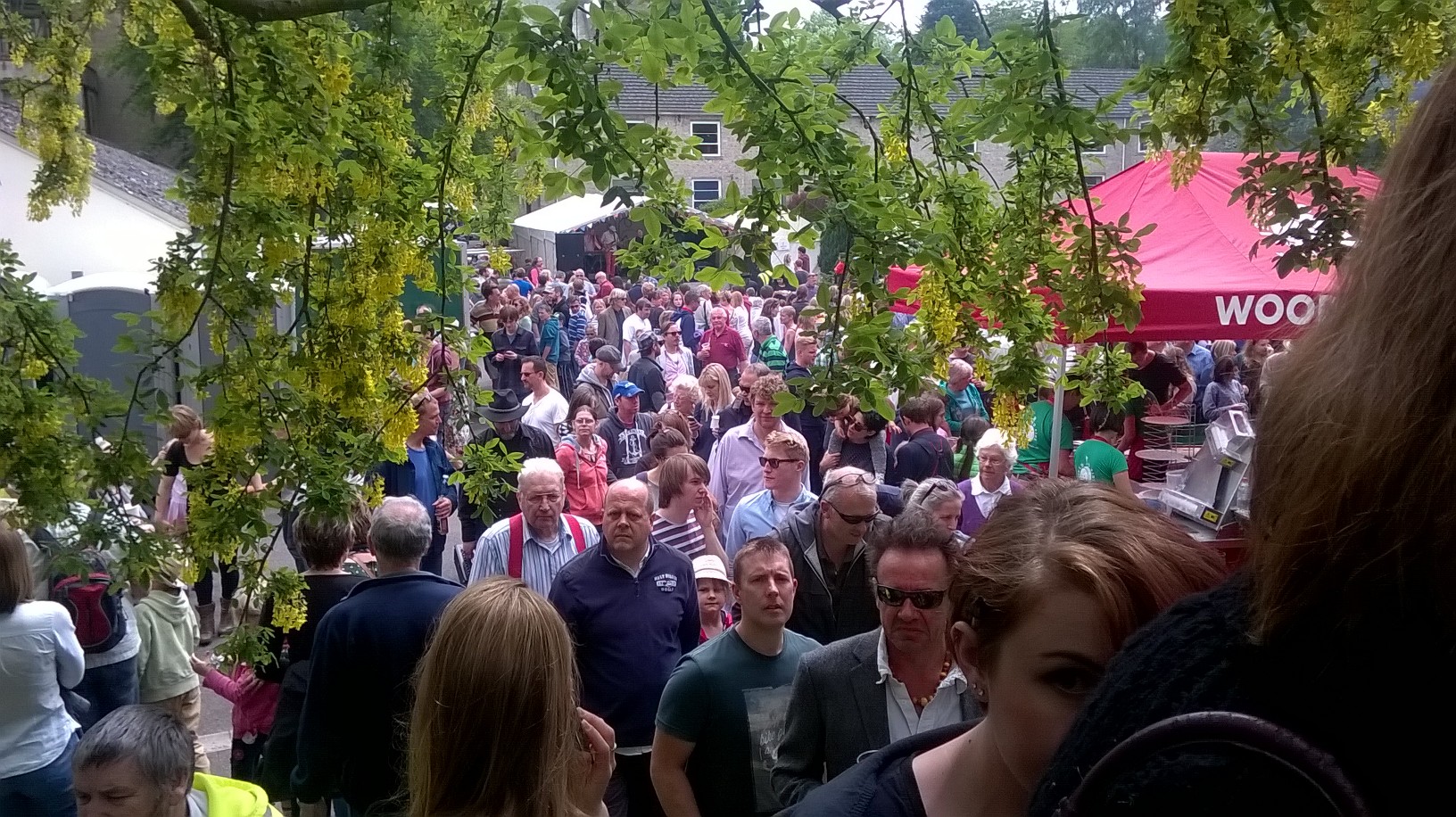 Bustling backstreets of Bruton for Packhorse Fair